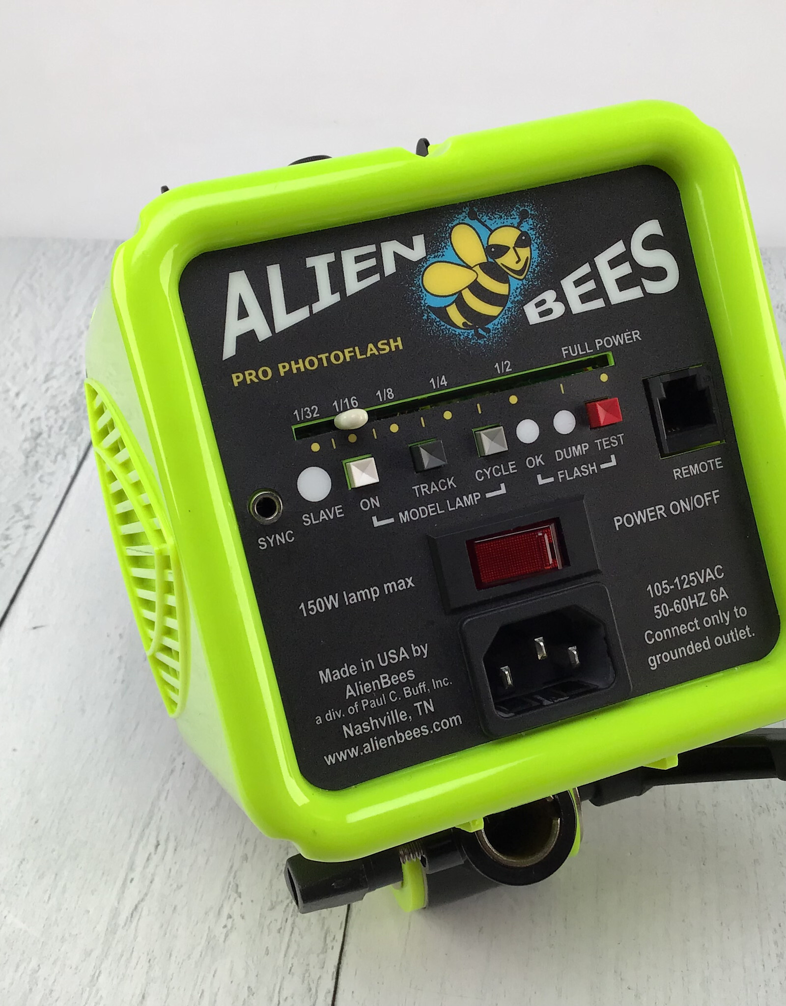 Alien Bees Alien Bees B800 Green Flash Used Good