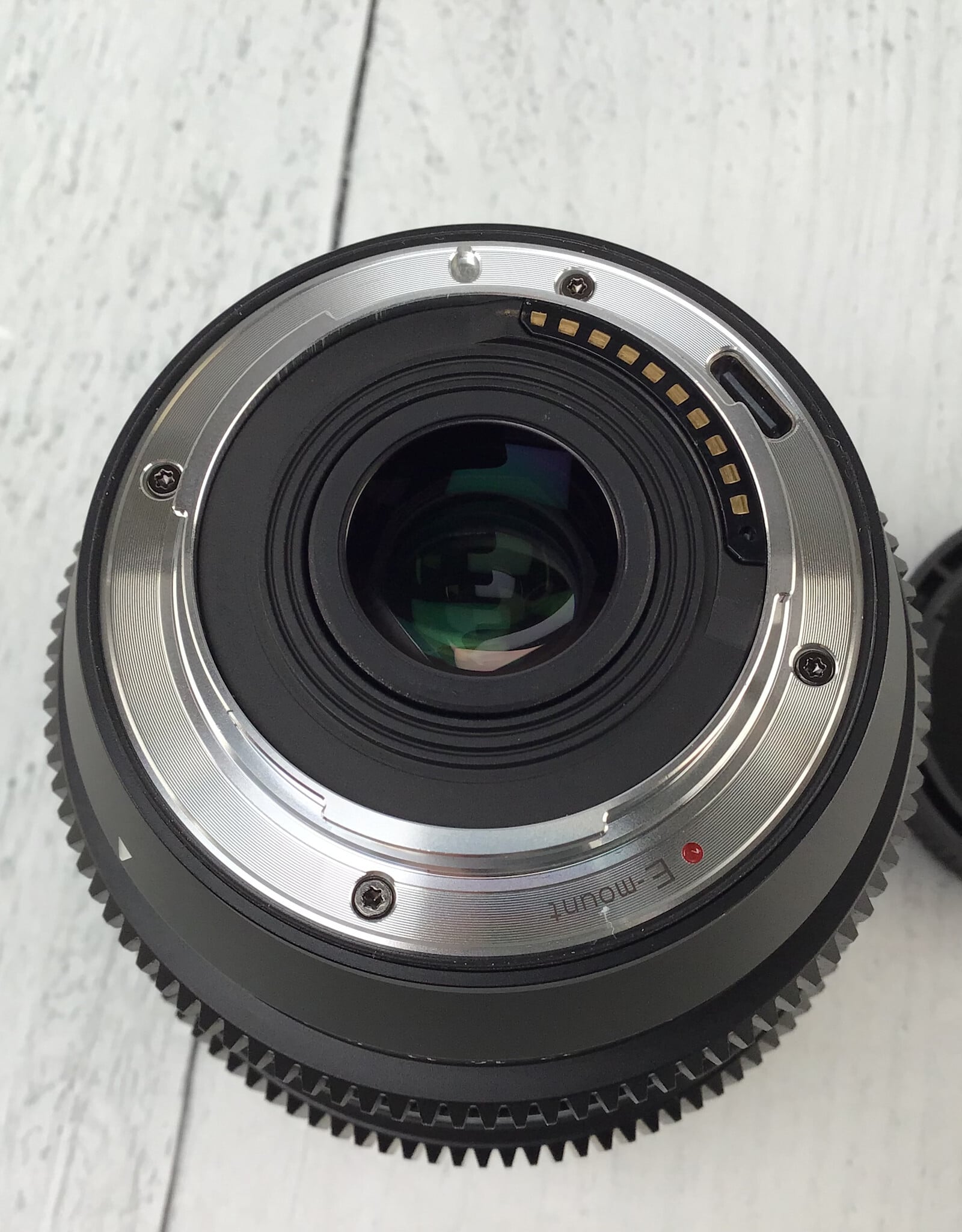 Sirui AF Prime Cine 20mm T1.8 1.33x Anamorphic Neutral Flare  E Mount Lens Used EX