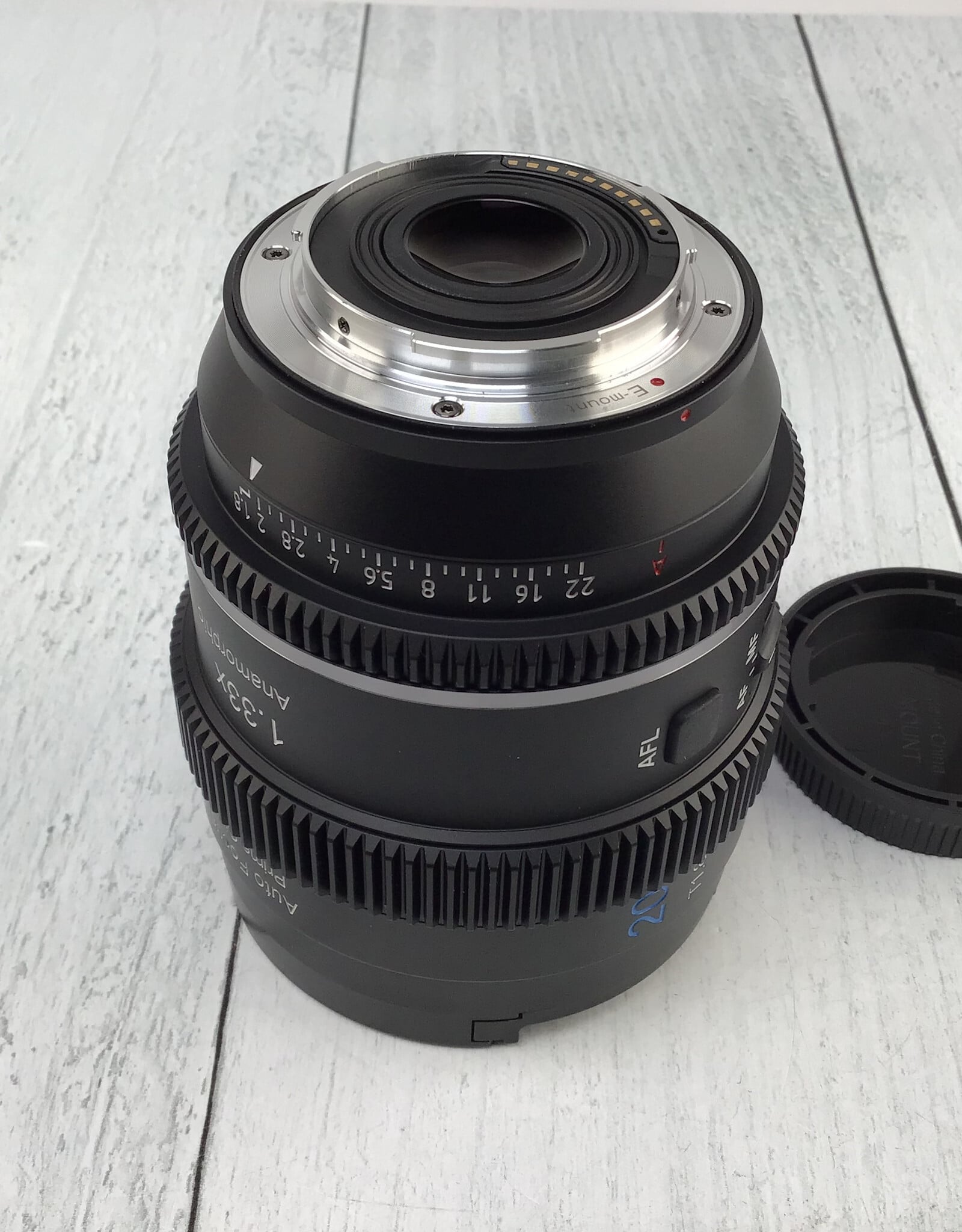 Sirui AF Prime Cine 20mm T1.8 1.33x Anamorphic Neutral Flare  E Mount Lens Used EX
