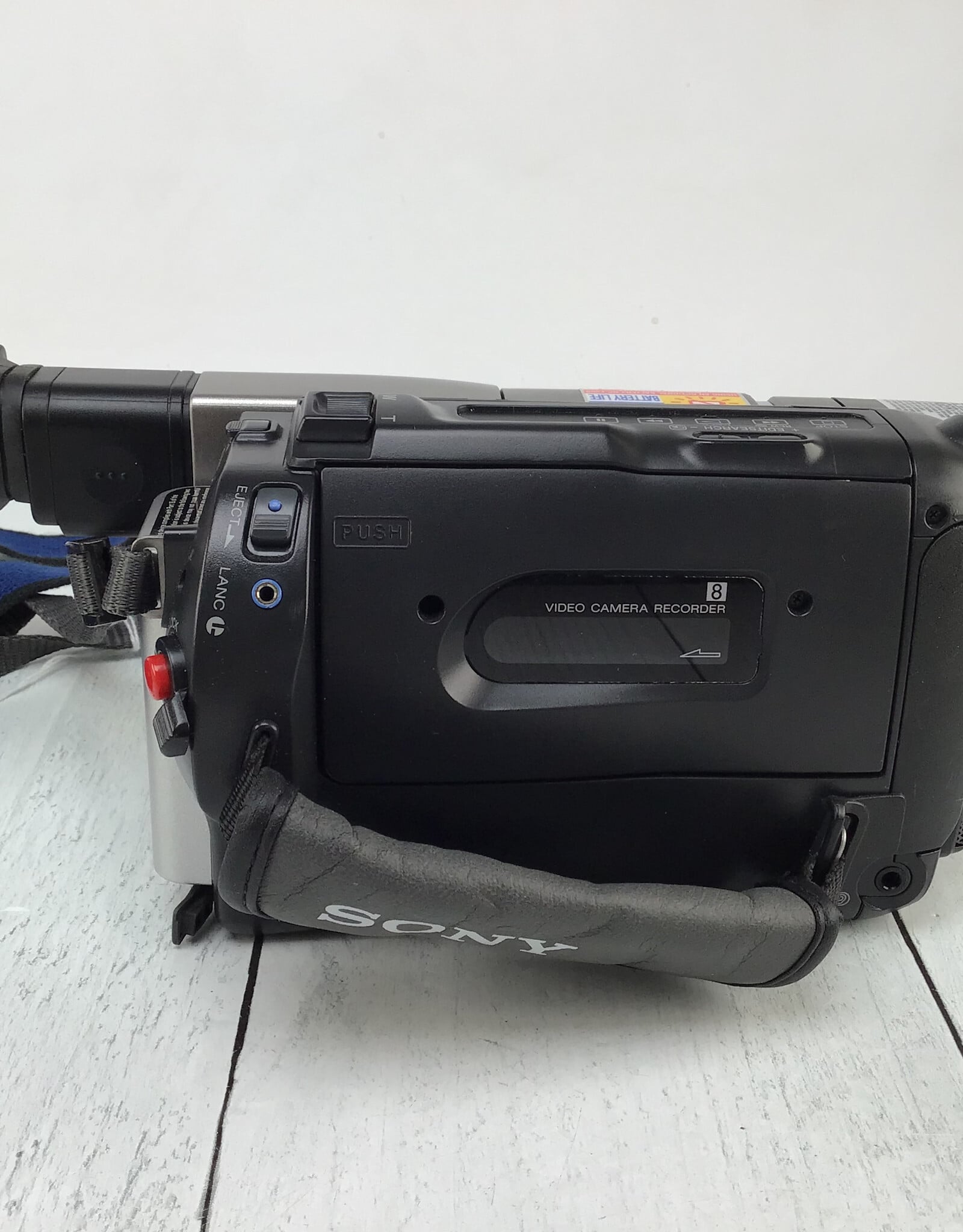 SONY Sony Handycam CCD-TRV57 Camcorder Used Good