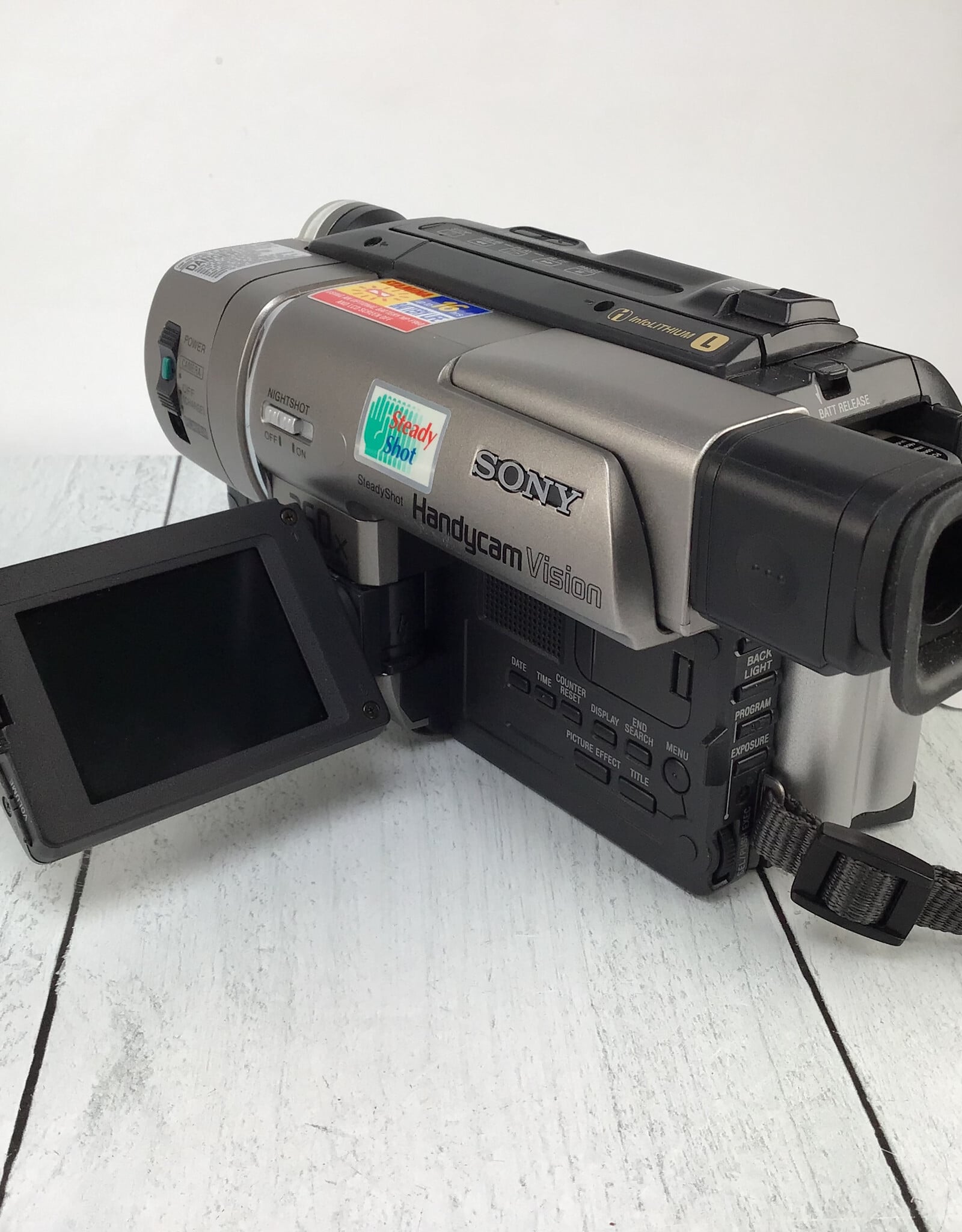 SONY Sony Handycam CCD-TRV57 Camcorder Used Good