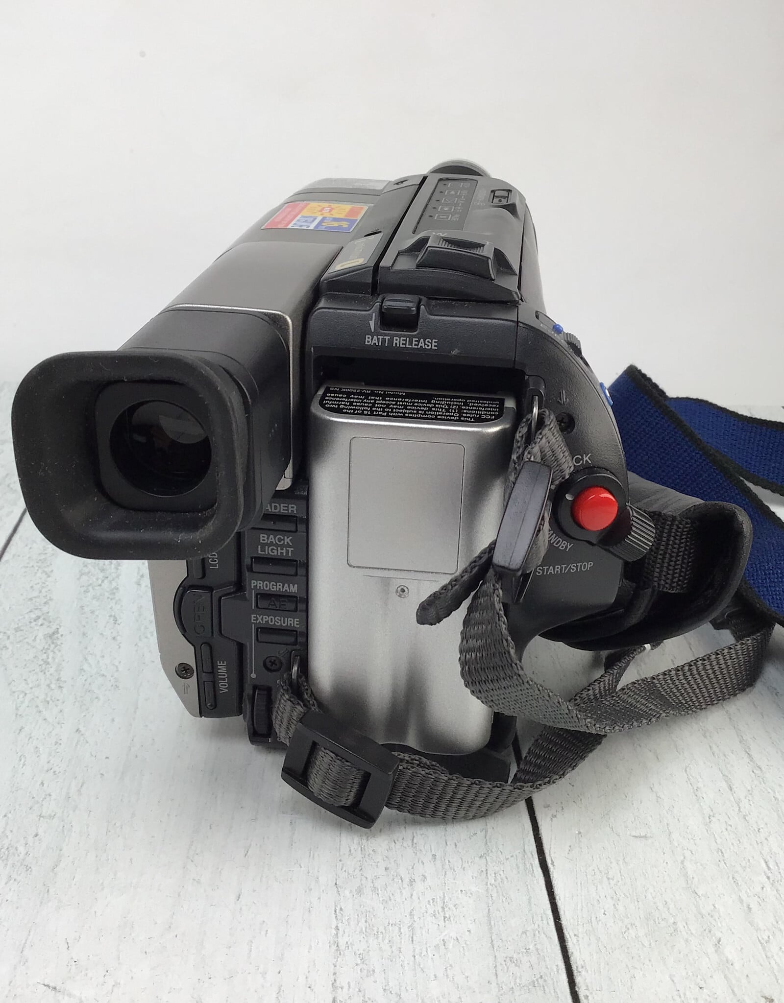 SONY Sony Handycam CCD-TRV57 Camcorder Used Good