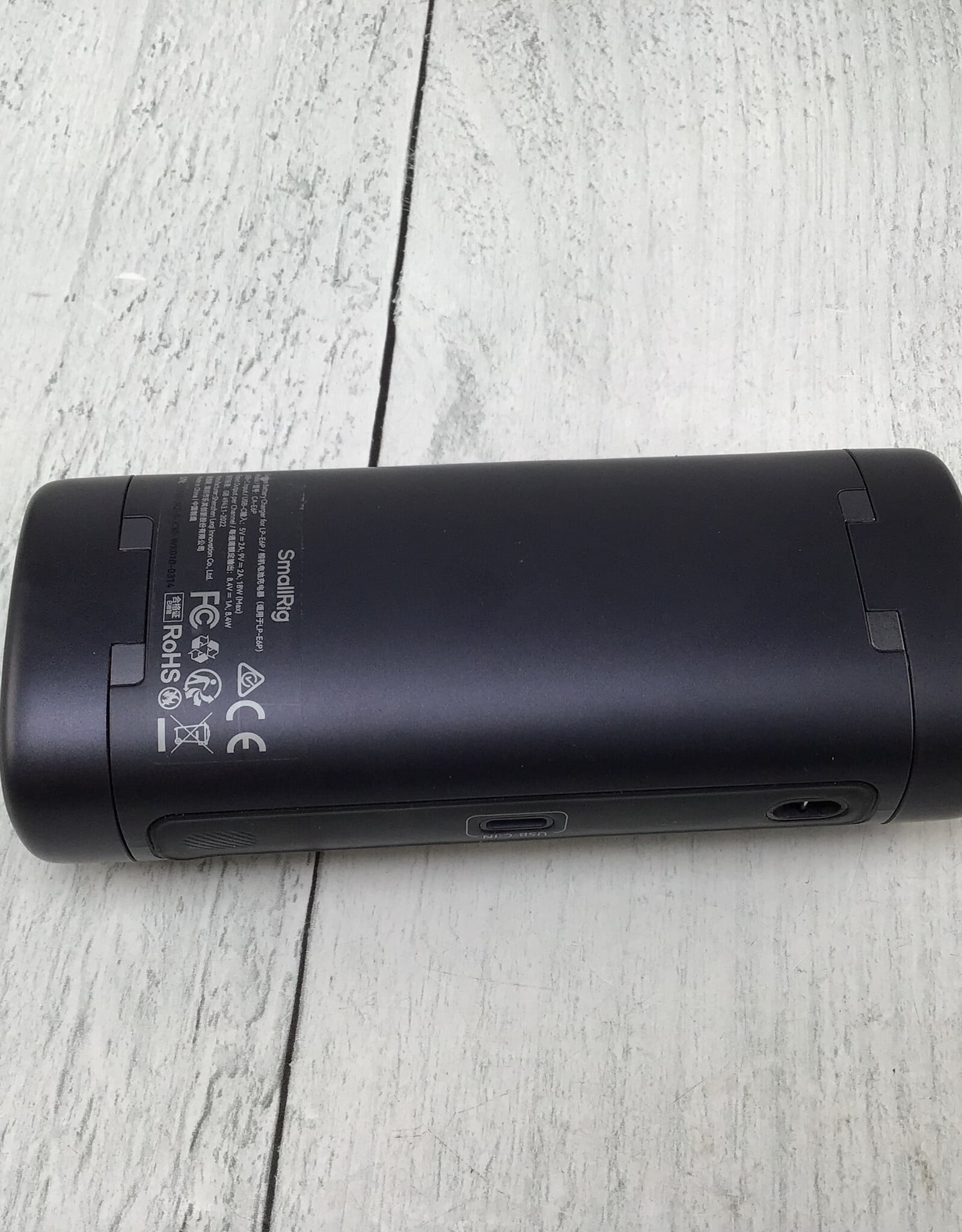 SmallRig SmallRig Portable Battery Charger Case for Canon LP-E6P Used Good