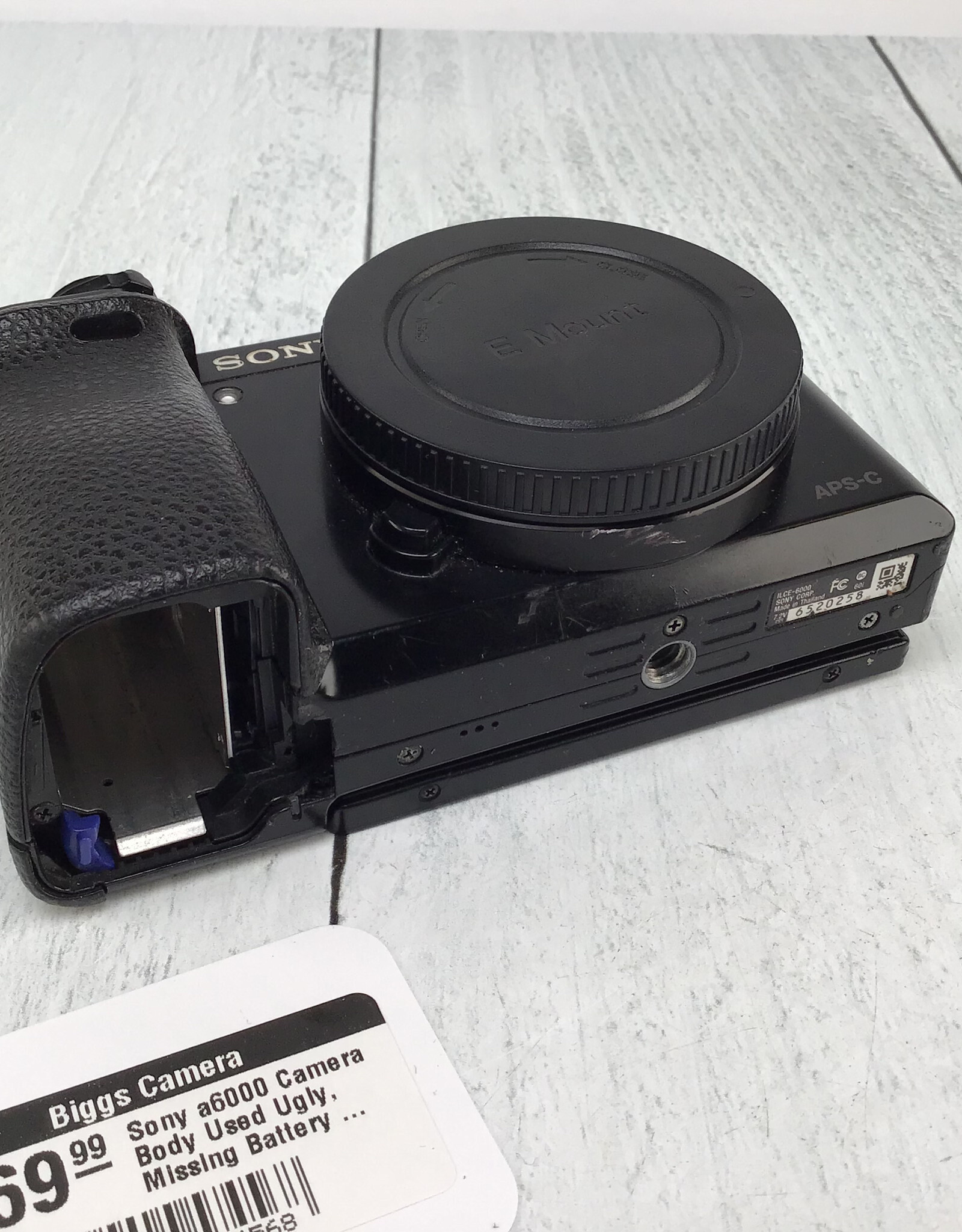 SONY Sony a6000 Camera Body Missing Battery Door Used UG
