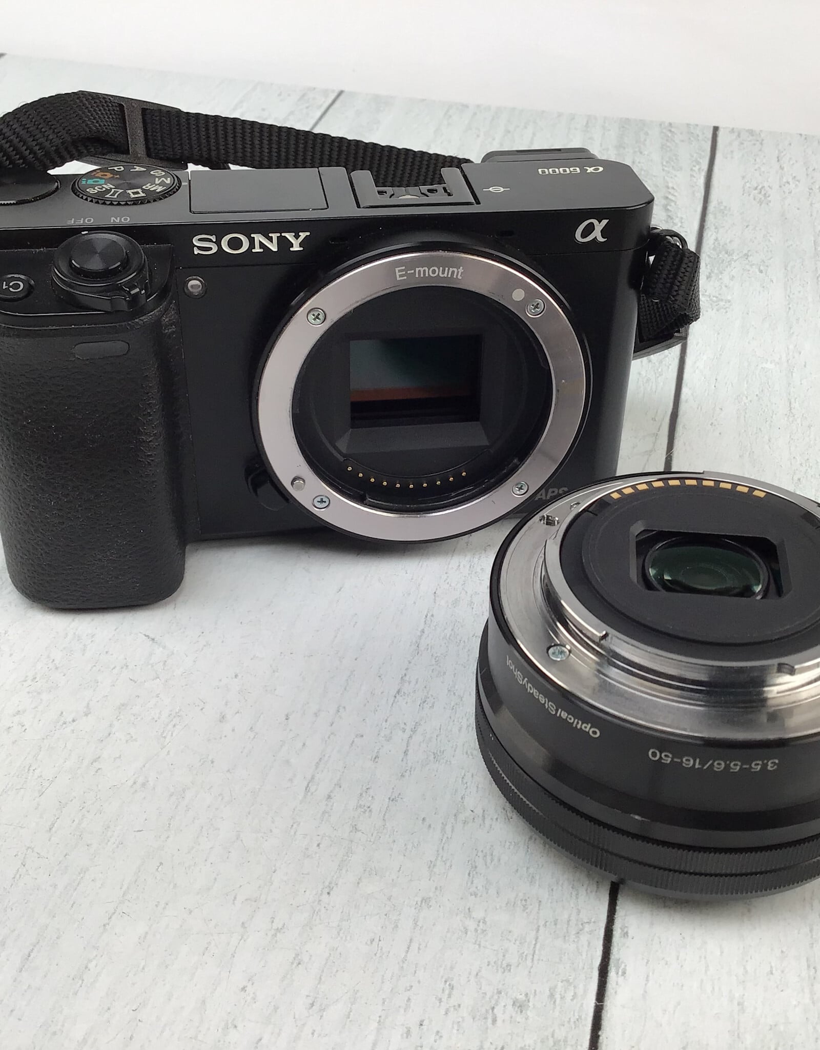SONY Sony a6000 Camera w/ 16-50mm Used Good
