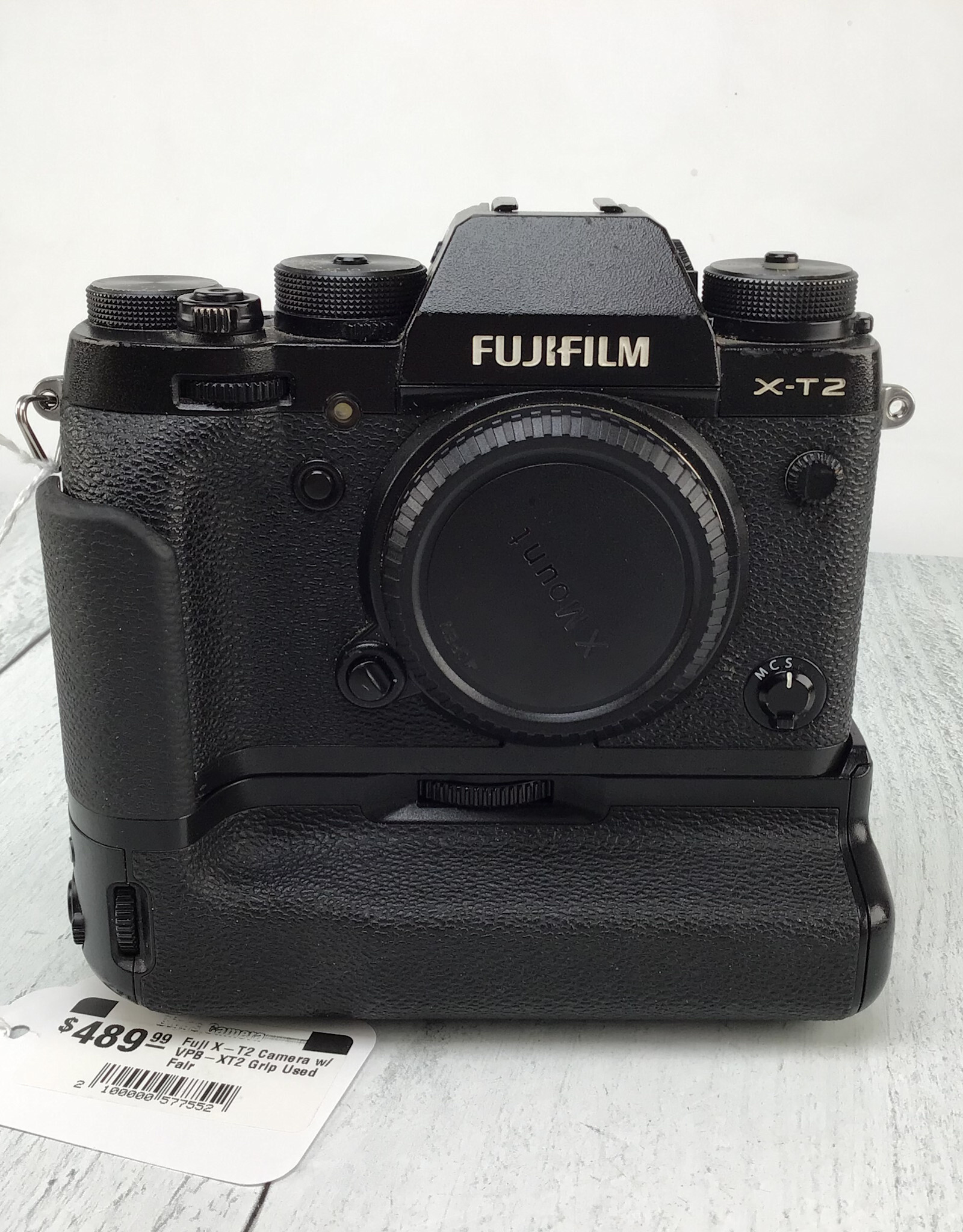 FUJI Fuji X-T2 Camera w/ VPB-XT2 Grip Used Fair