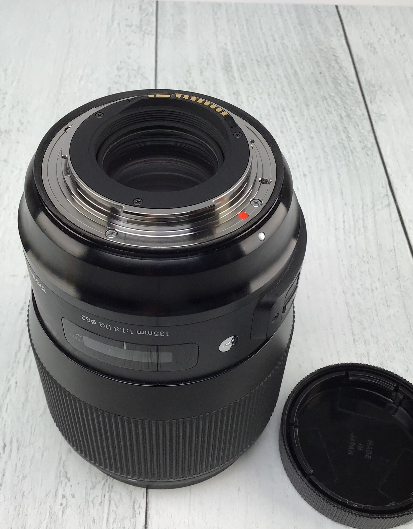 SIGMA Sigma Art 135mm f1.8 DG Lens Used Good