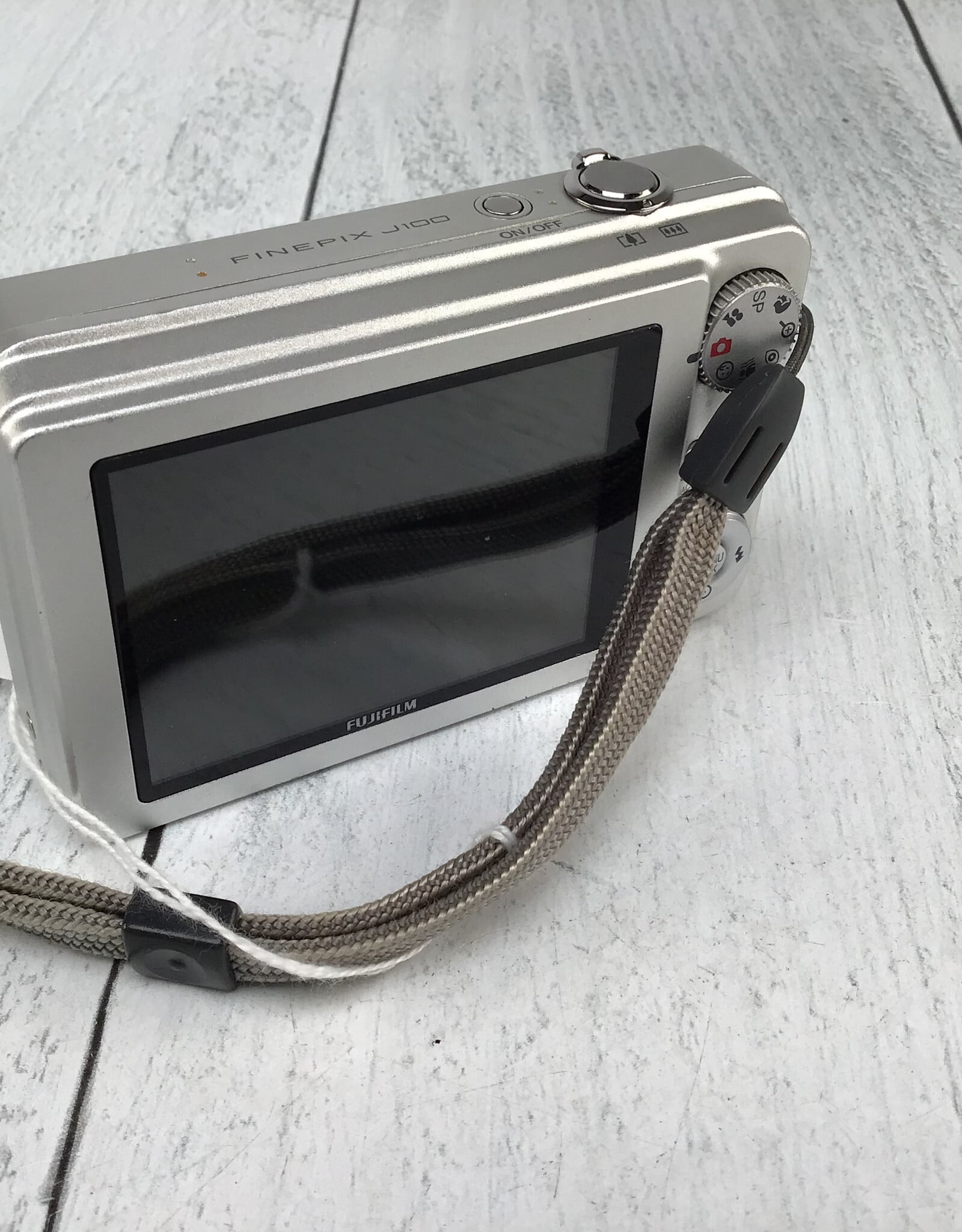 FUJI Fuji Finepix J100 Digital Camera Used Good