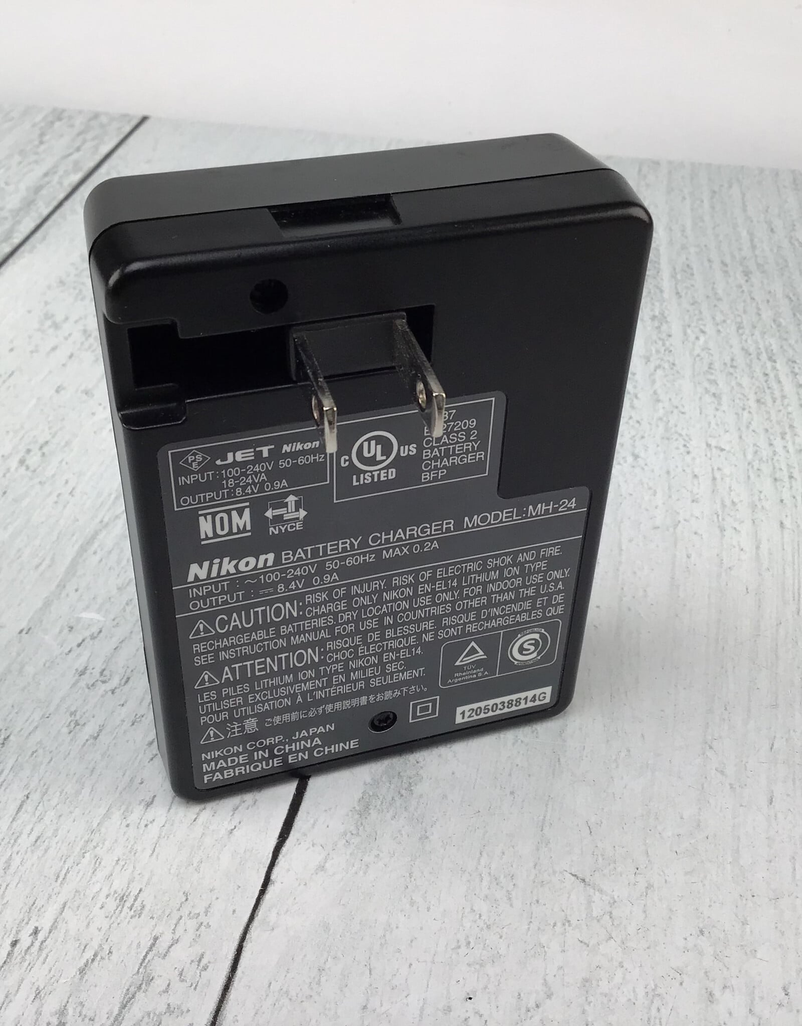 NIKON Nikon MH-24 Battery Charger for EN-EL14 Used Good