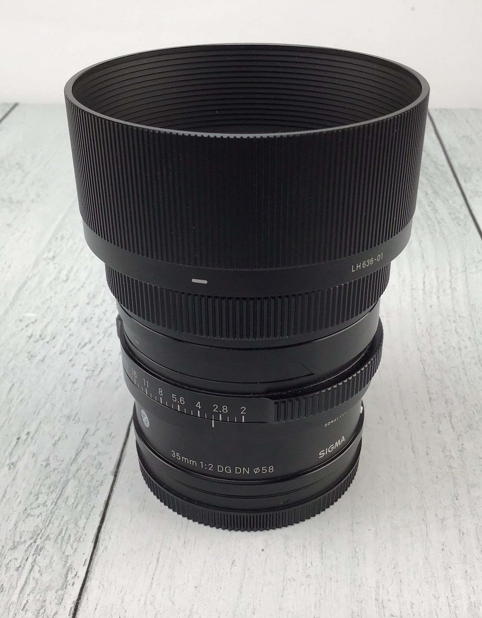 SIGMA Sigma 35mm f2 DG DN Lens for L  Mount Used Good