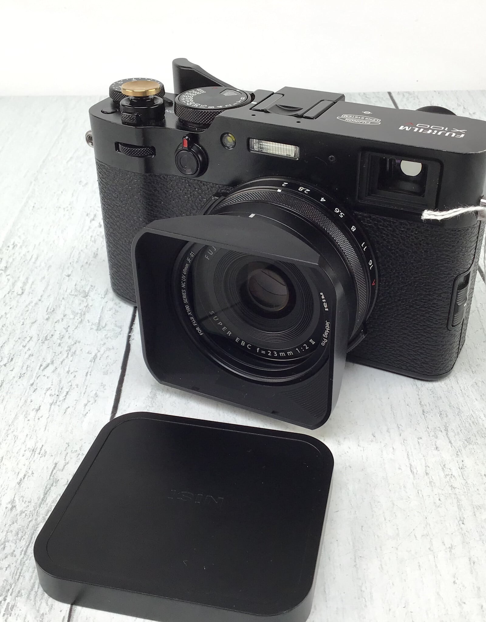 FUJI Fuji X100V Camera Black w/ Nisi Jet Mag UV, Lens Hood, Thumb Rest Used Good