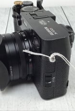 FUJI Fuji X100V Camera Black w/ Nisi Jet Mag UV, Lens Hood, Thumb Rest Used Good