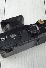 FUJI Fuji X100V Camera Black w/ Nisi Jet Mag UV, Lens Hood, Thumb Rest Used Good