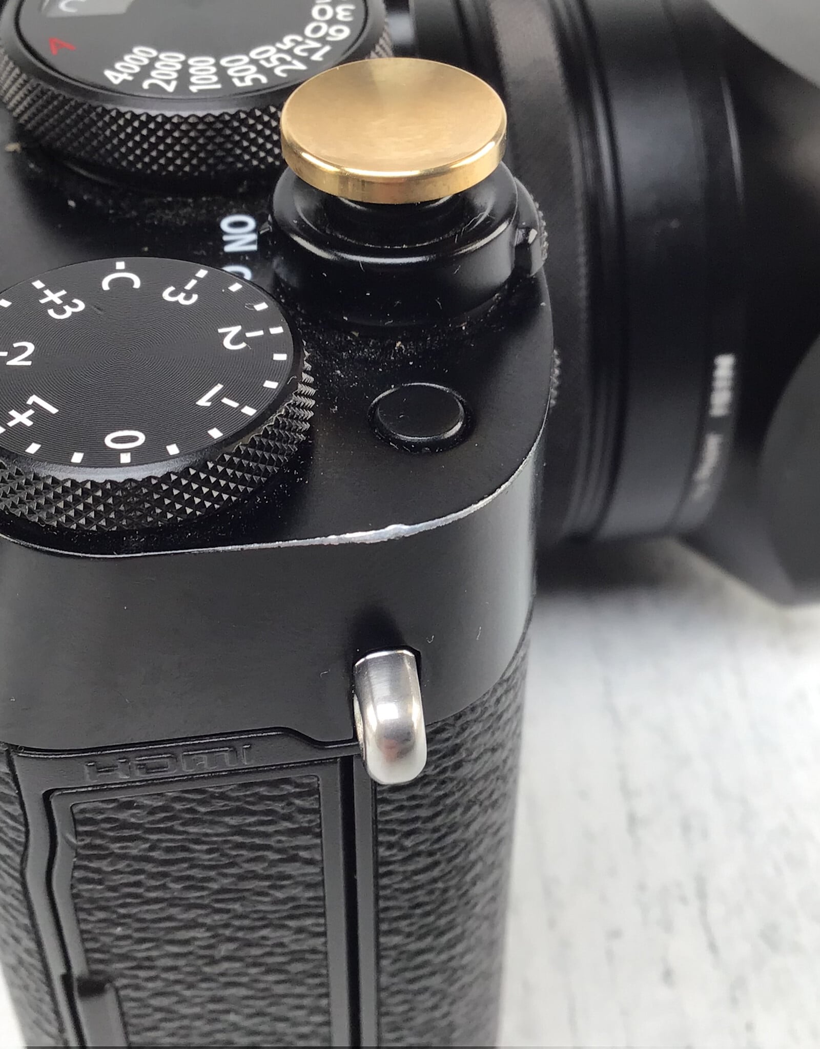 FUJI Fuji X100V Camera Black w/ Nisi Jet Mag UV, Lens Hood, Thumb Rest Used Good