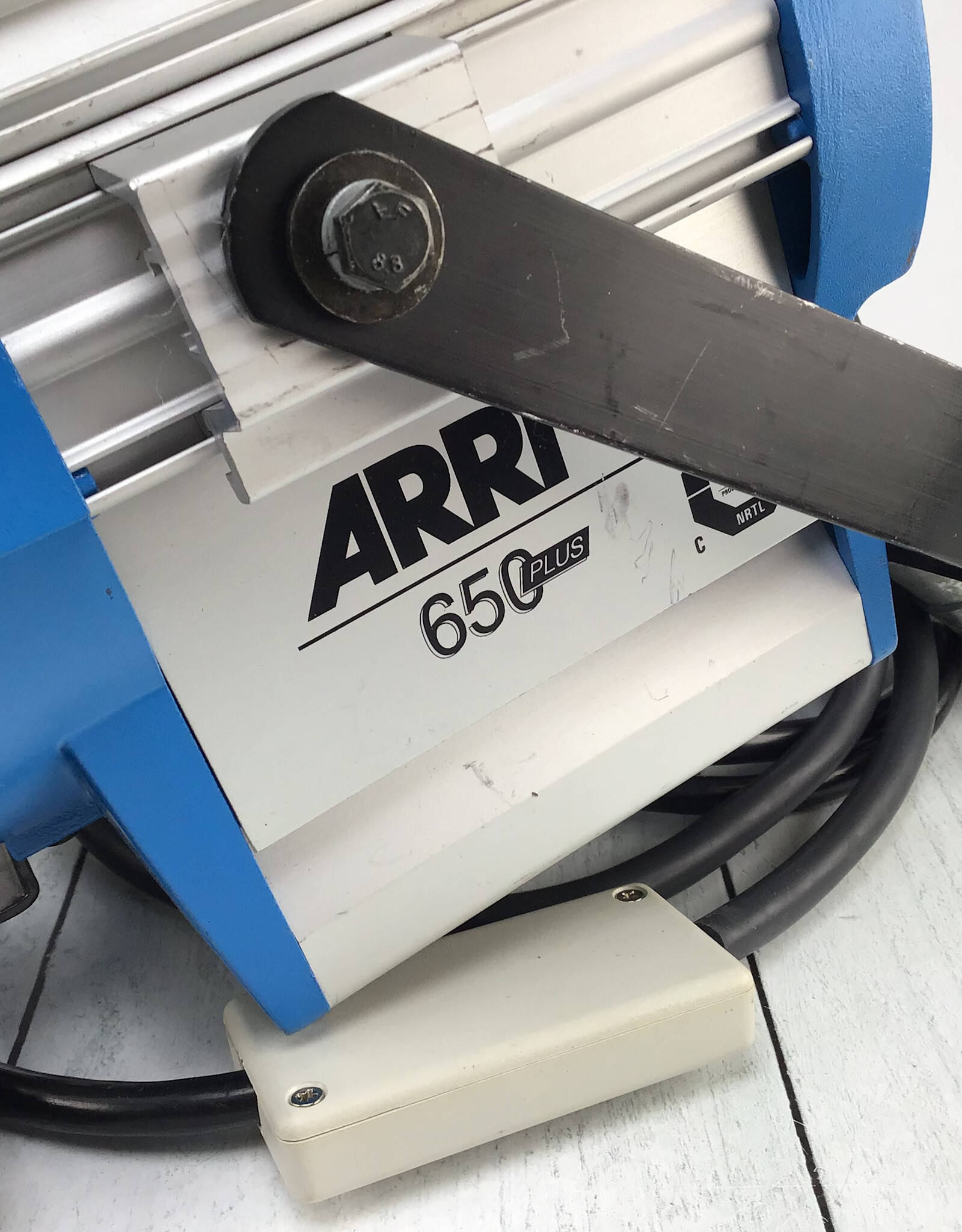 Arri Arri 650 Plus Tungten Fresnel Light Used Good