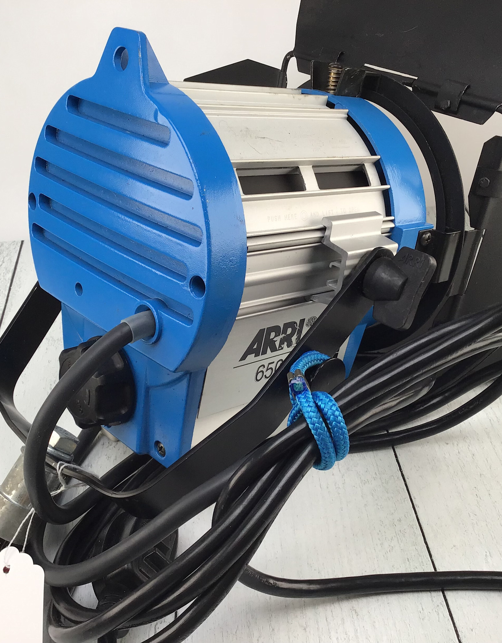 Arri Arri 650 Plus Tungten Fresnel Light Used Good