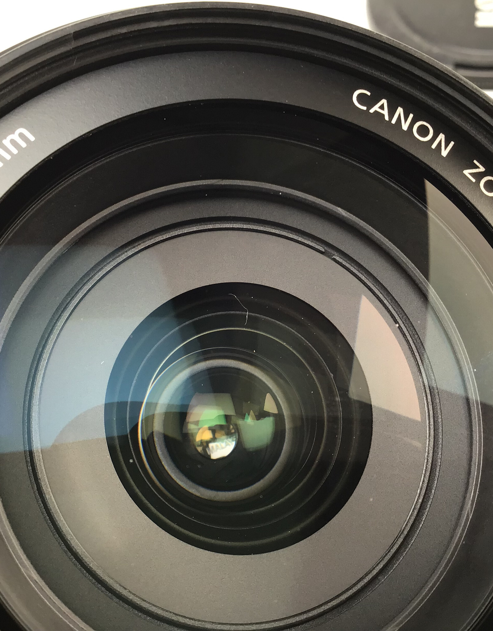 CANON Canon EF-S 18-200mm f3.5-5.6 IS  Lens Used Fair