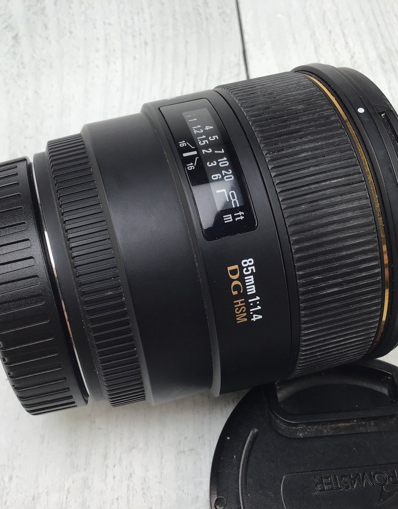 SIGMA Sigma EF 85mm f1.4 EX DG HSM Lens Used Good