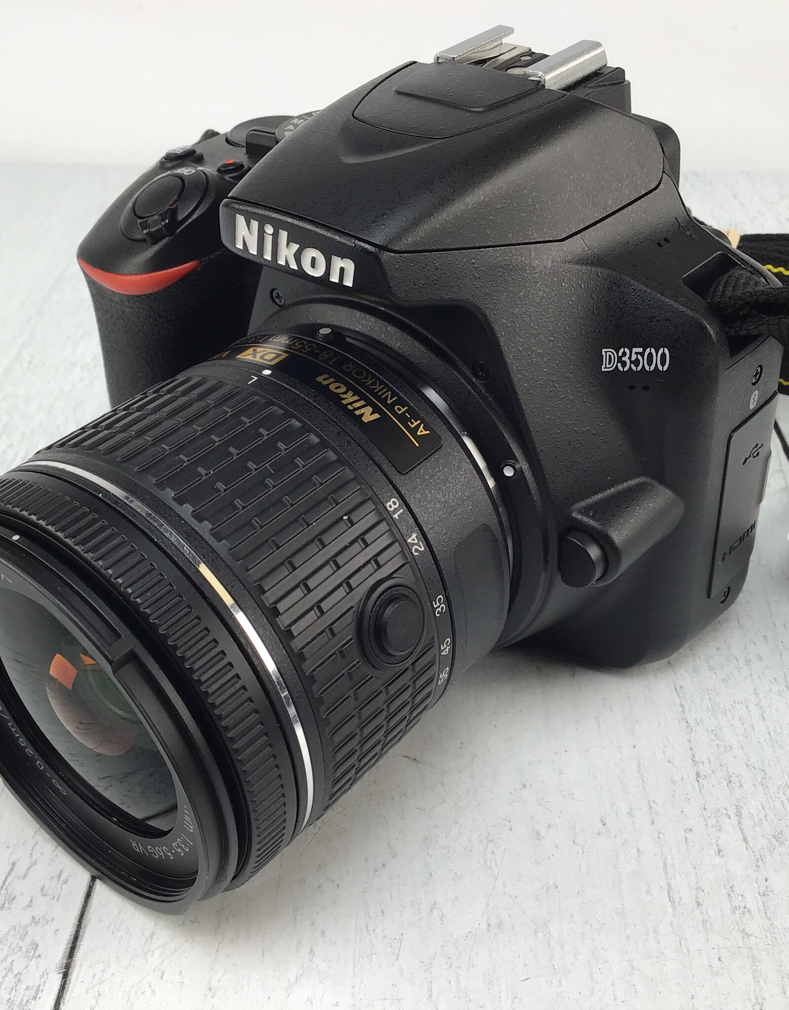 NIKON Nikon D3500 Camera w/ AF-P 18-55mm Used Good