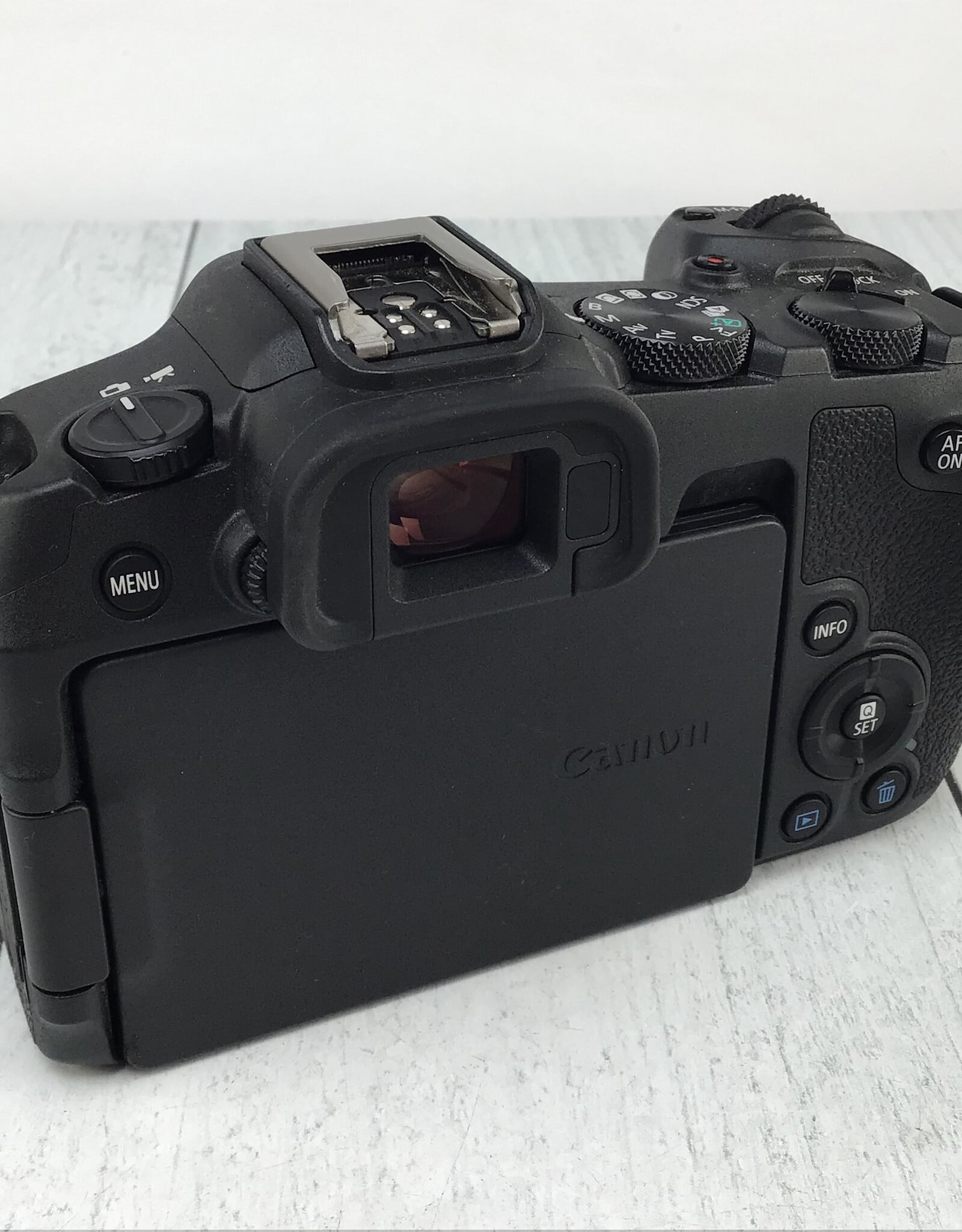 CANON Canon R8 Camera Body Used Good