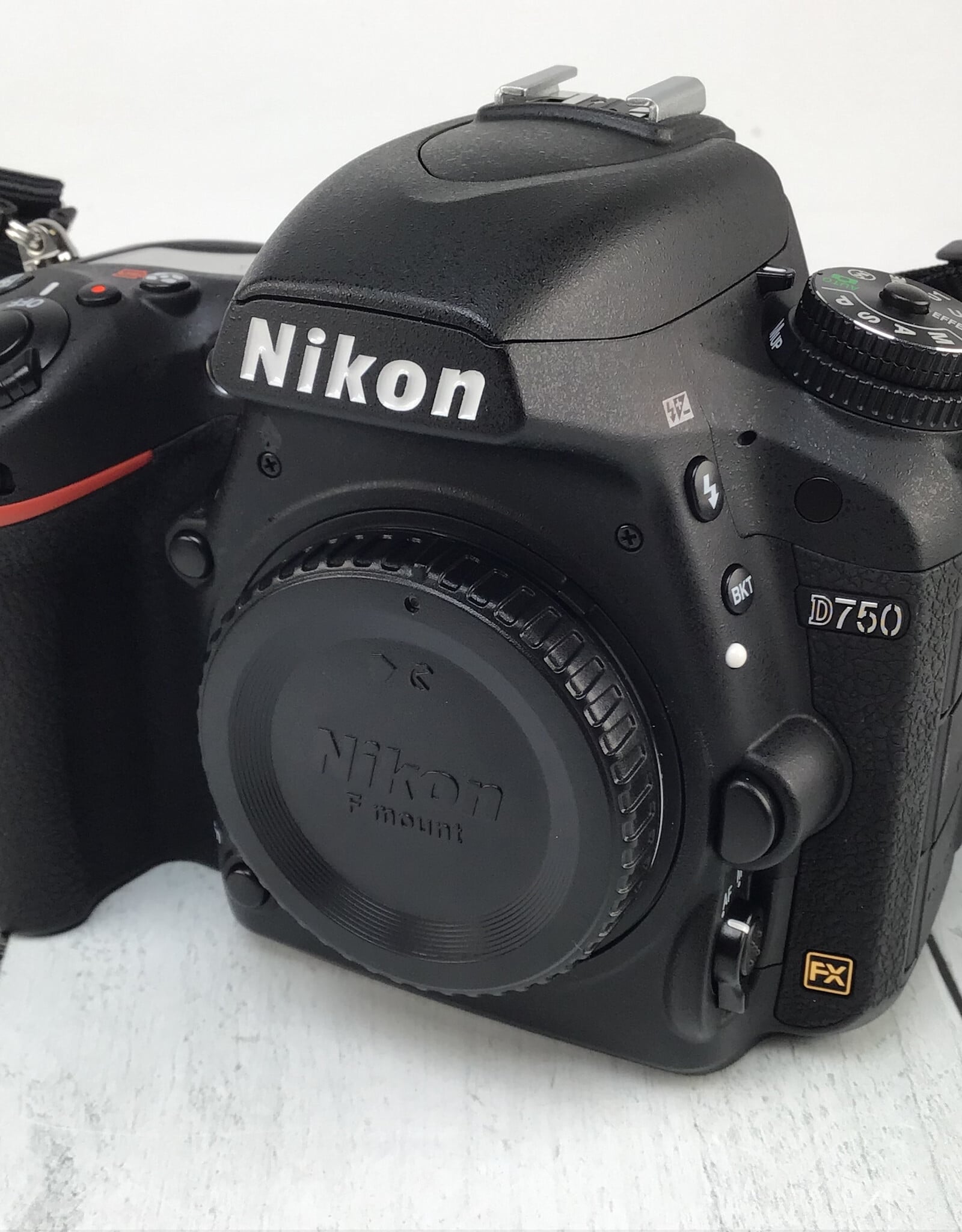 NIKON Nikon D750 Camera Body w/ Charger Used EX