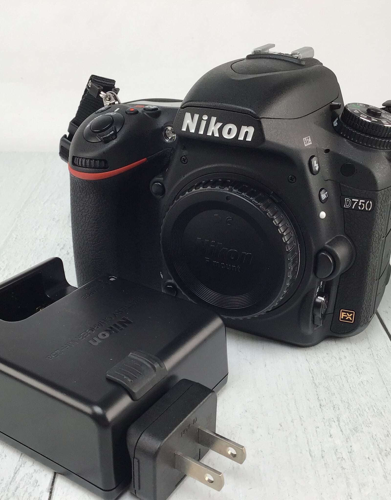 NIKON Nikon D750 Camera Body w/ Charger Used EX