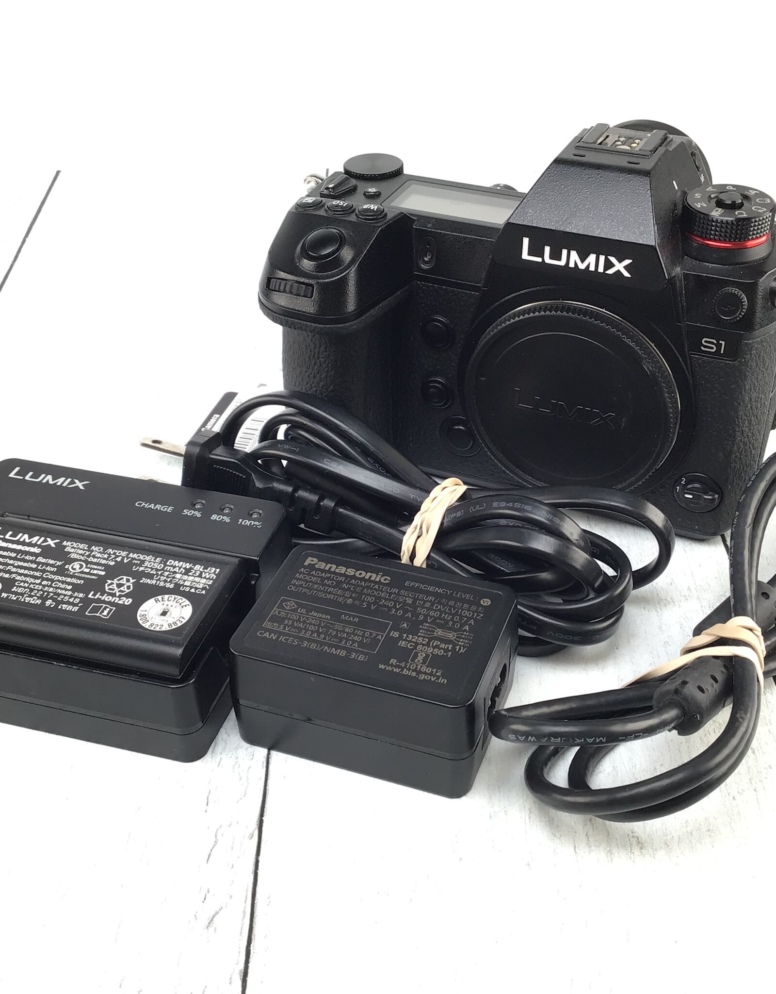 PANASONIC Panasonic Lumix S1 Camera Body w/ Charger EX