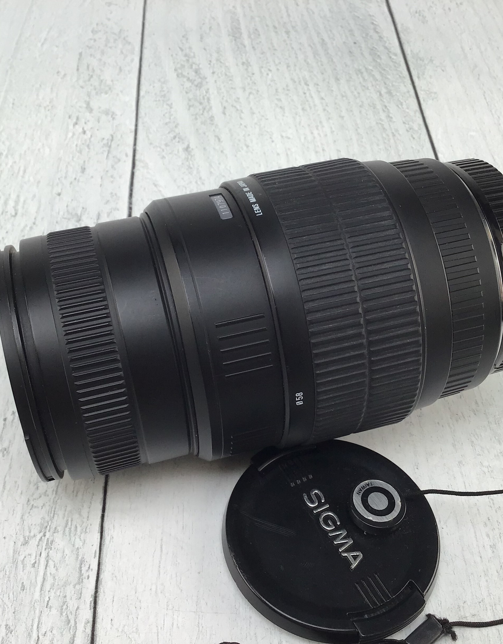 SIGMA Sigma 70-300mm f4-5.6 Lens for Canon EF Used Good