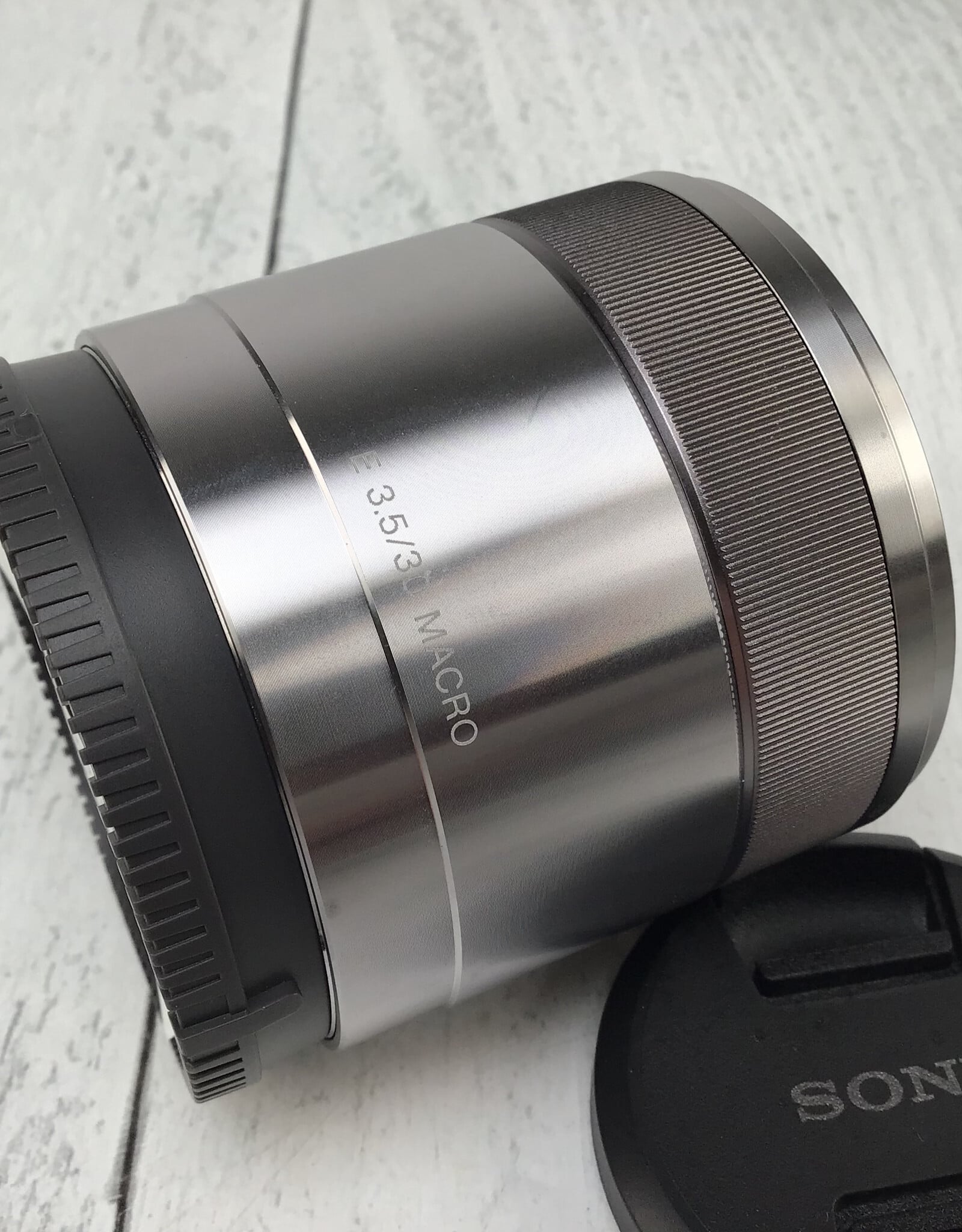 SONY Sony E 30mm f3.5 Macro Lens Used Good