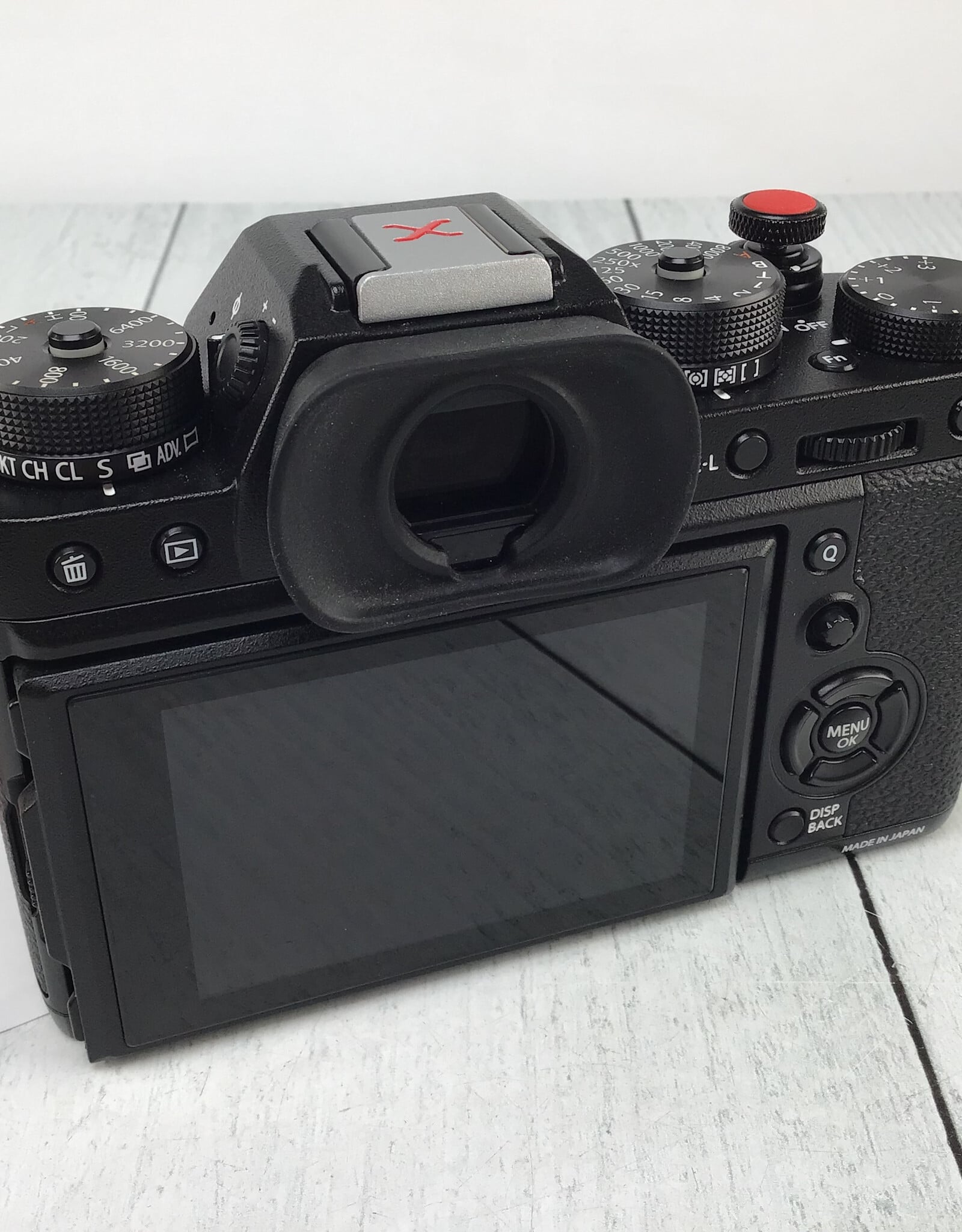 FUJI Fuji X-T2 Camera Body w/ Wrist Strap Used Good