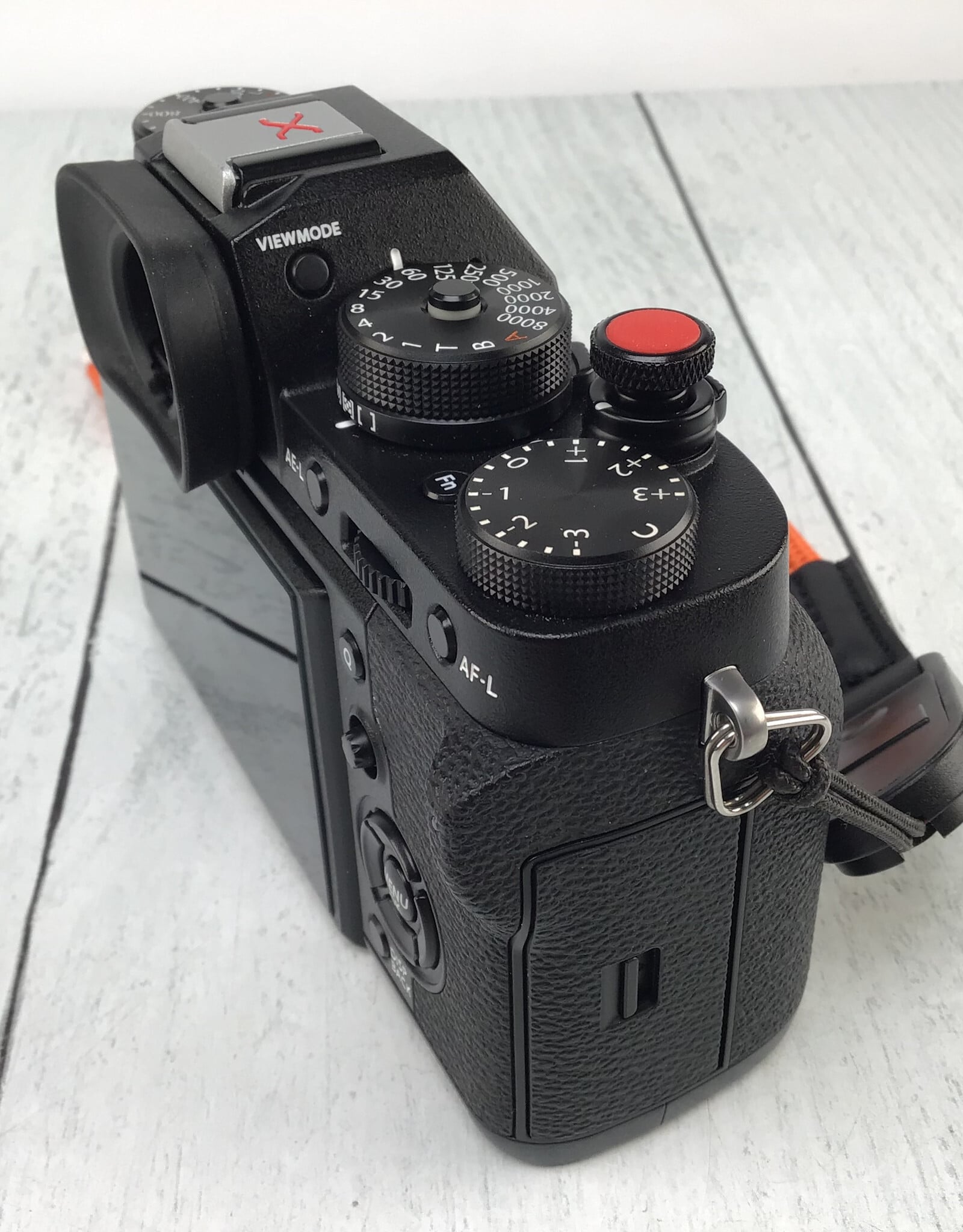 FUJI Fuji X-T2 Camera Body w/ Wrist Strap Used Good