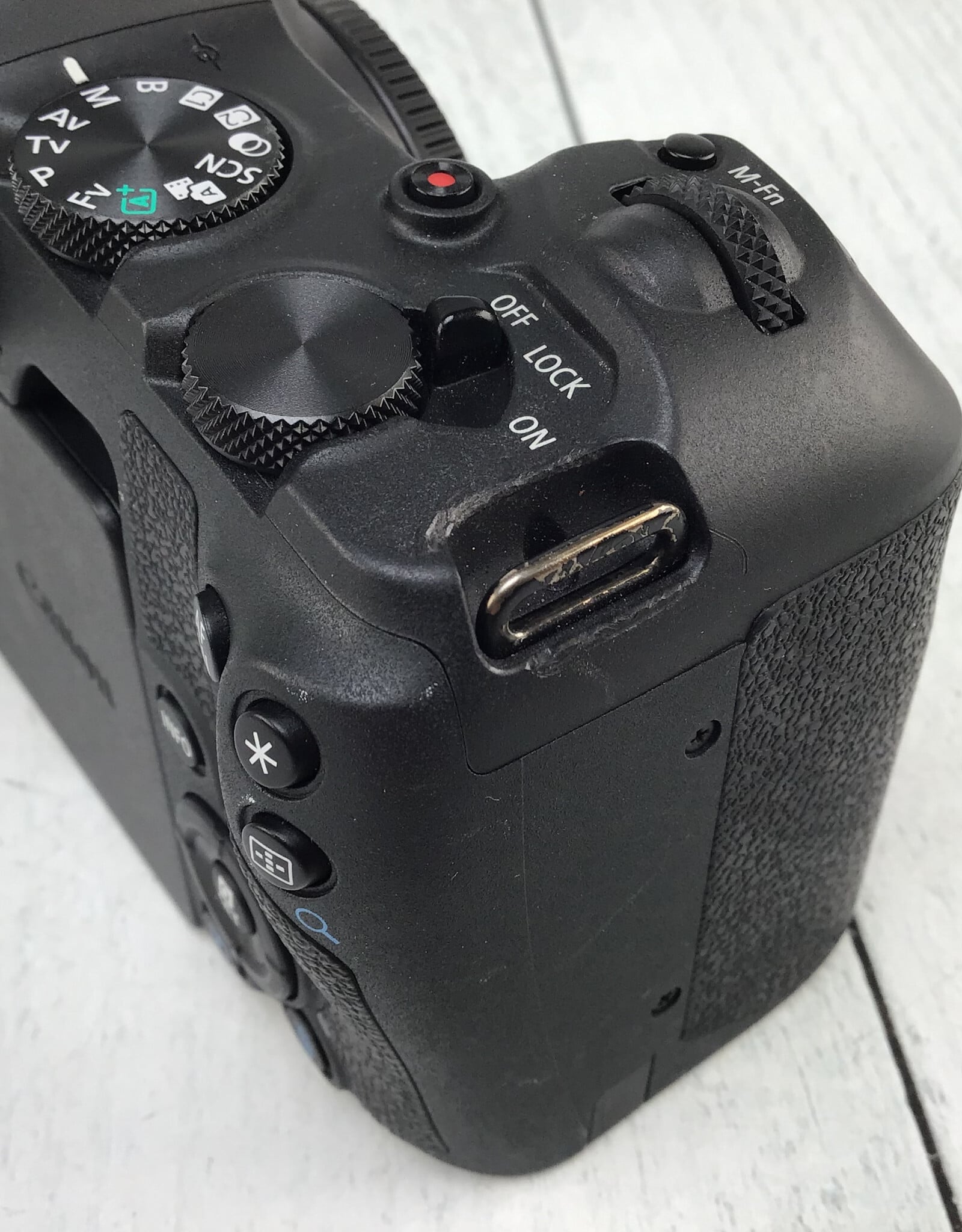 CANON Canon EOS R8 Camera Body used Good