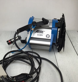 Arri Arri 650 Plus Tungten Fresnel Light Used Fair