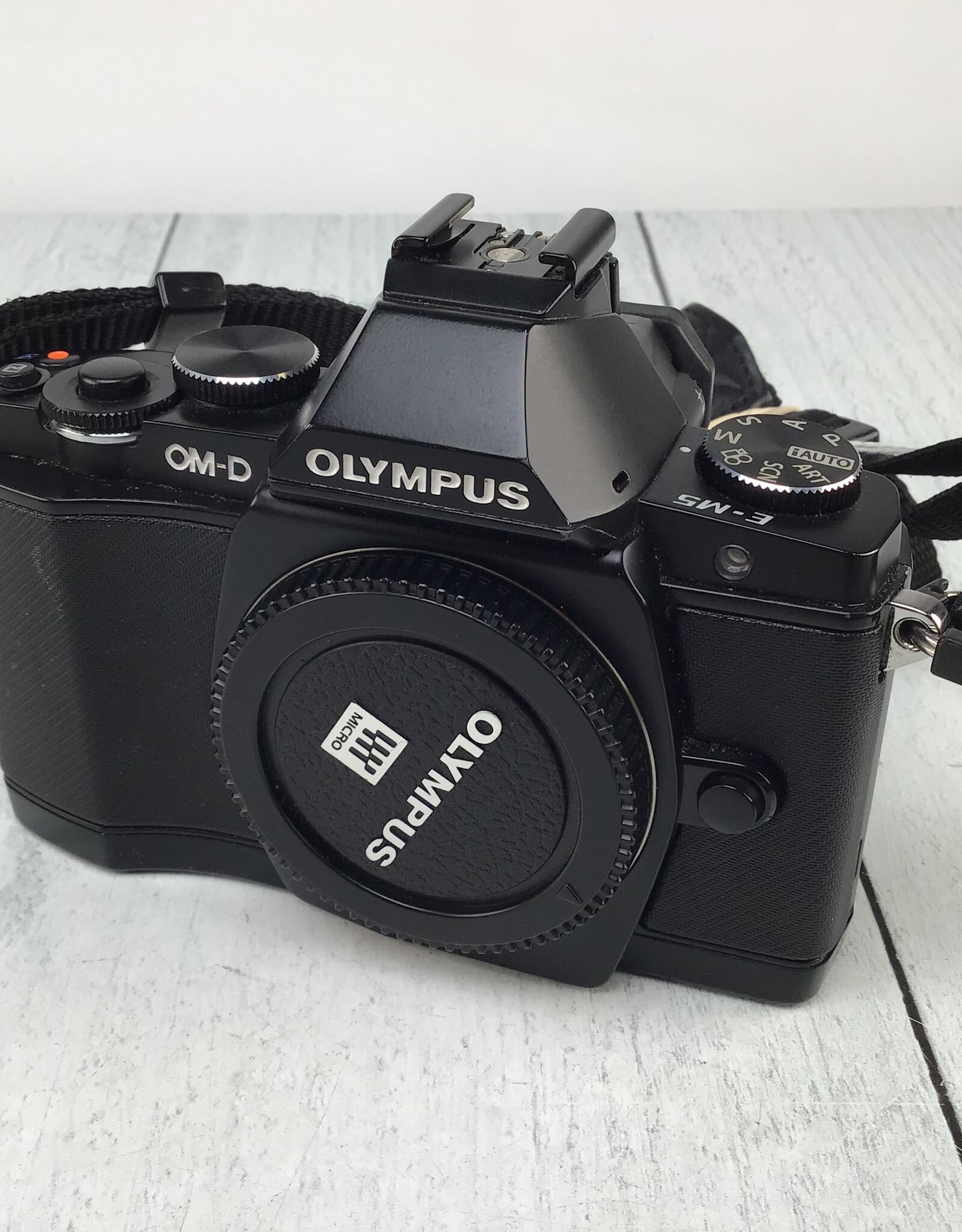 OLYMPUS Olympus OM-D E-M5 Camera Body Used Good