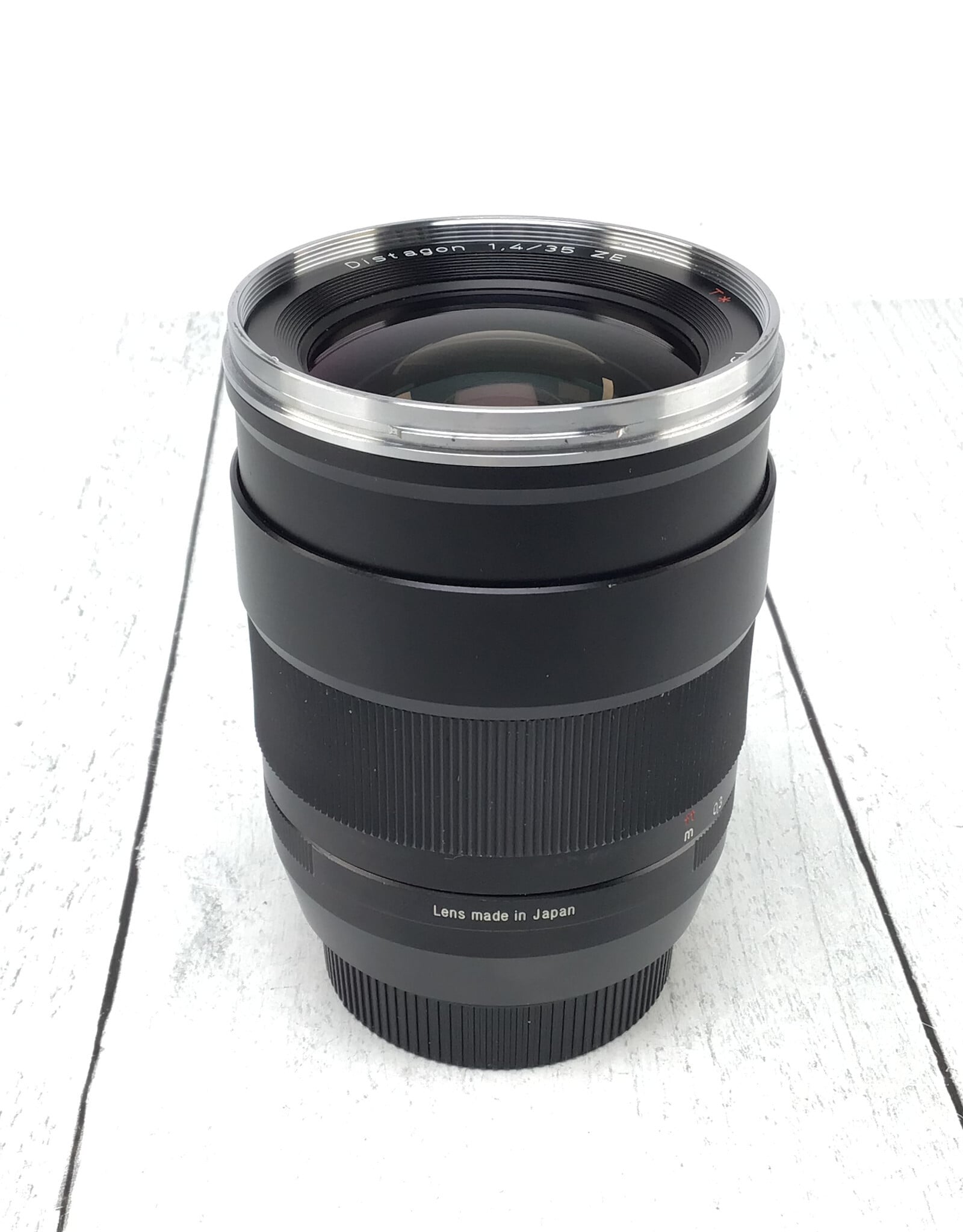 ZEISS Zeiss 35mm f1.4 Distagon ZE EF Mount Lens in Box Used Good