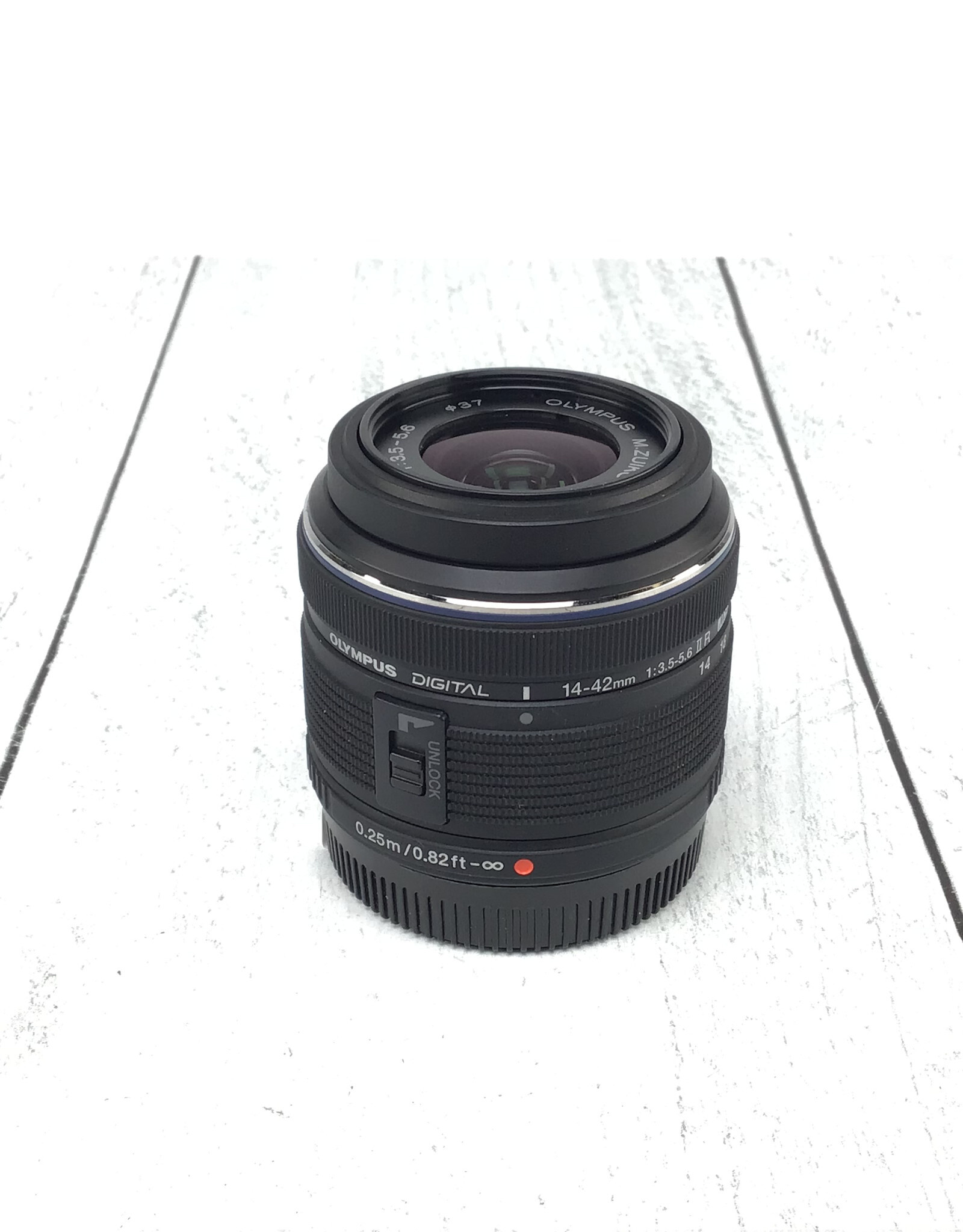OLYMPUS Olympus M. Zuiko 14-42mm f3.5-5.6 II R Lens Used Good