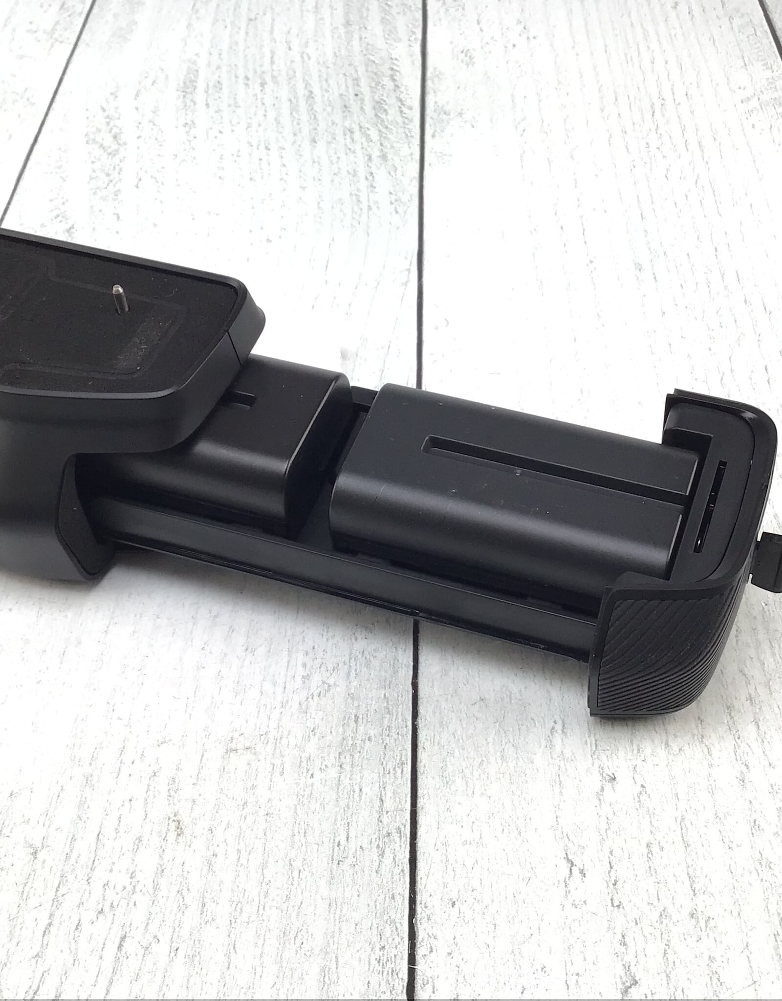 Blackmagic Design Black Magic Pro Battery Grip w/ 2 Batteries Used Good