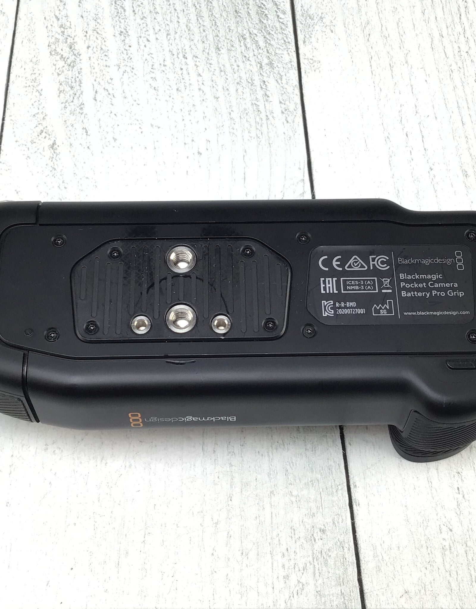 Blackmagic Design Black Magic Pro Battery Grip w/ 2 Batteries Used Good