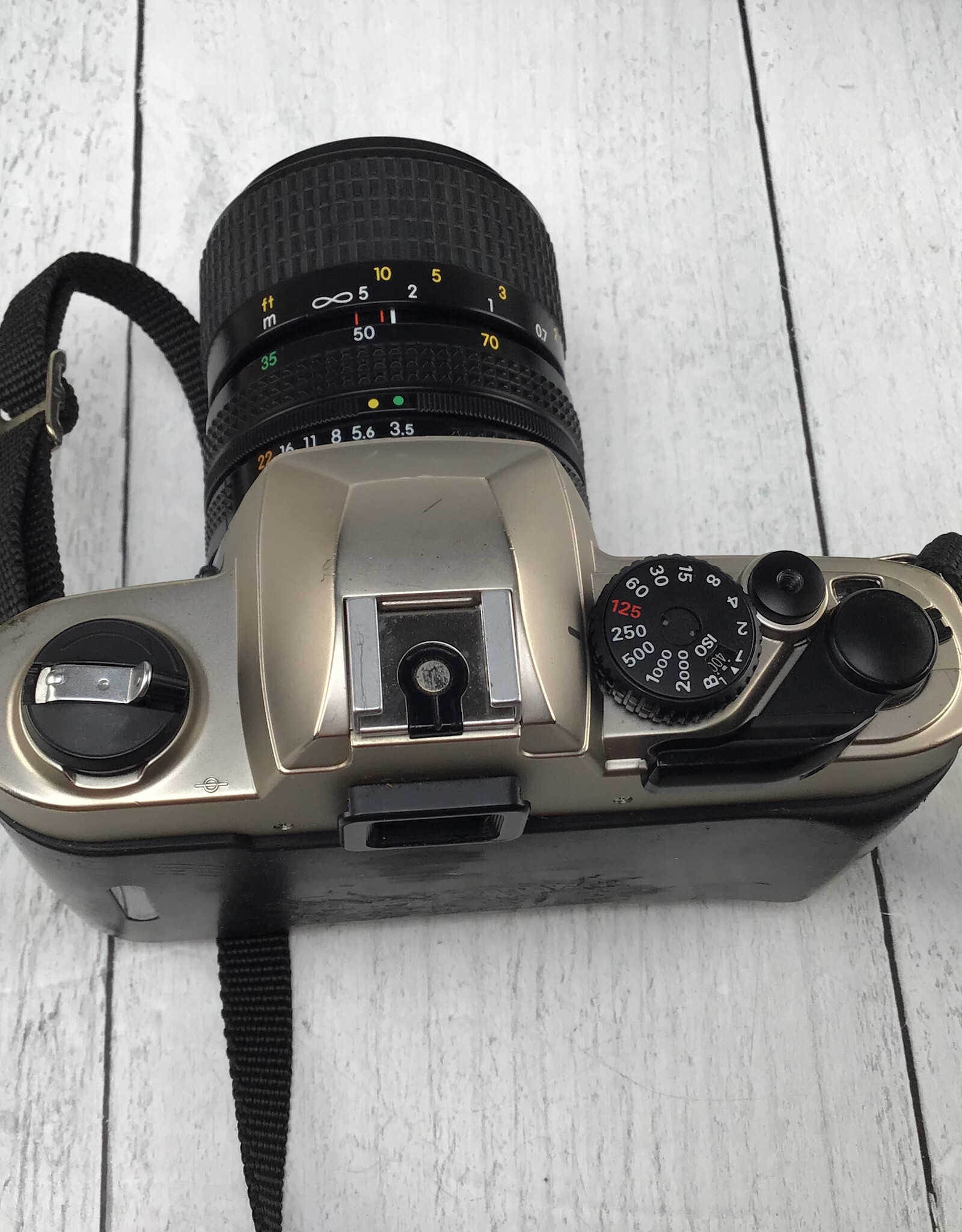NIKON Nikon FM10 Camera w/ 35-70mm in Box Used Good