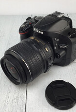 NIKON Nikon D5200 Camera w/ 18-55mm Used Good