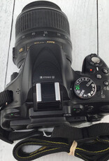 NIKON Nikon D5200 Camera w/ 18-55mm Used Good
