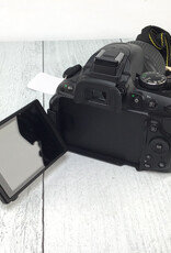 NIKON Nikon D5200 Camera w/ 18-55mm Used Good