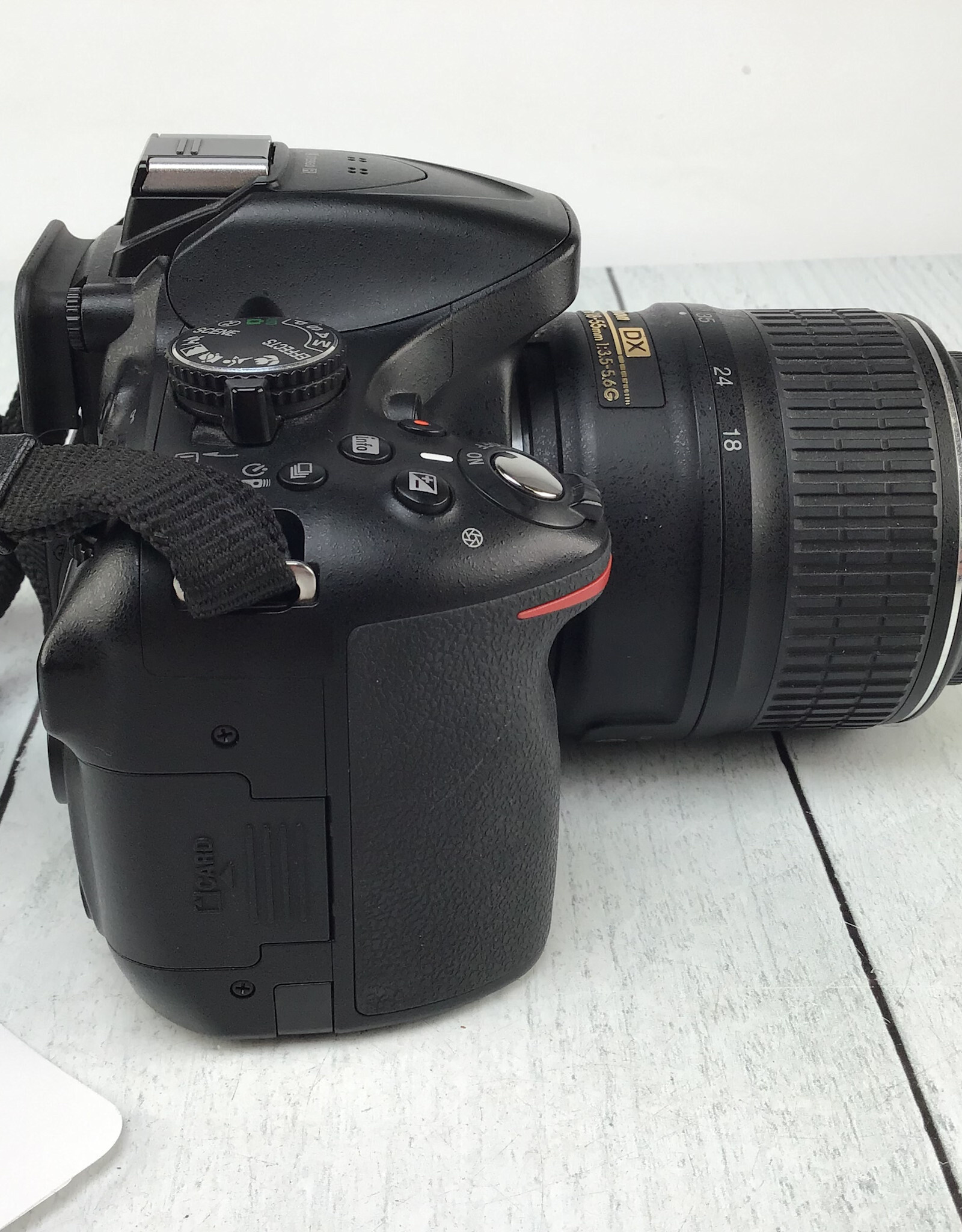 NIKON Nikon D5200 Camera w/ 18-55mm Used Good