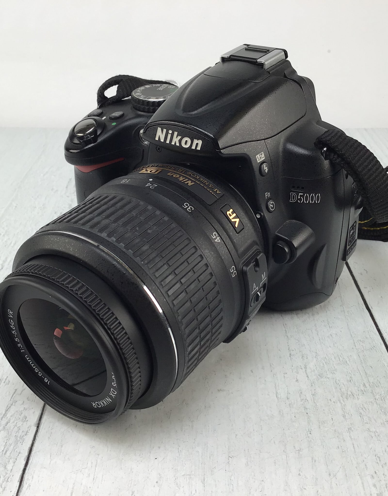 NIKON Nikon D5000 Camera w/ 18-55mm Used Fair