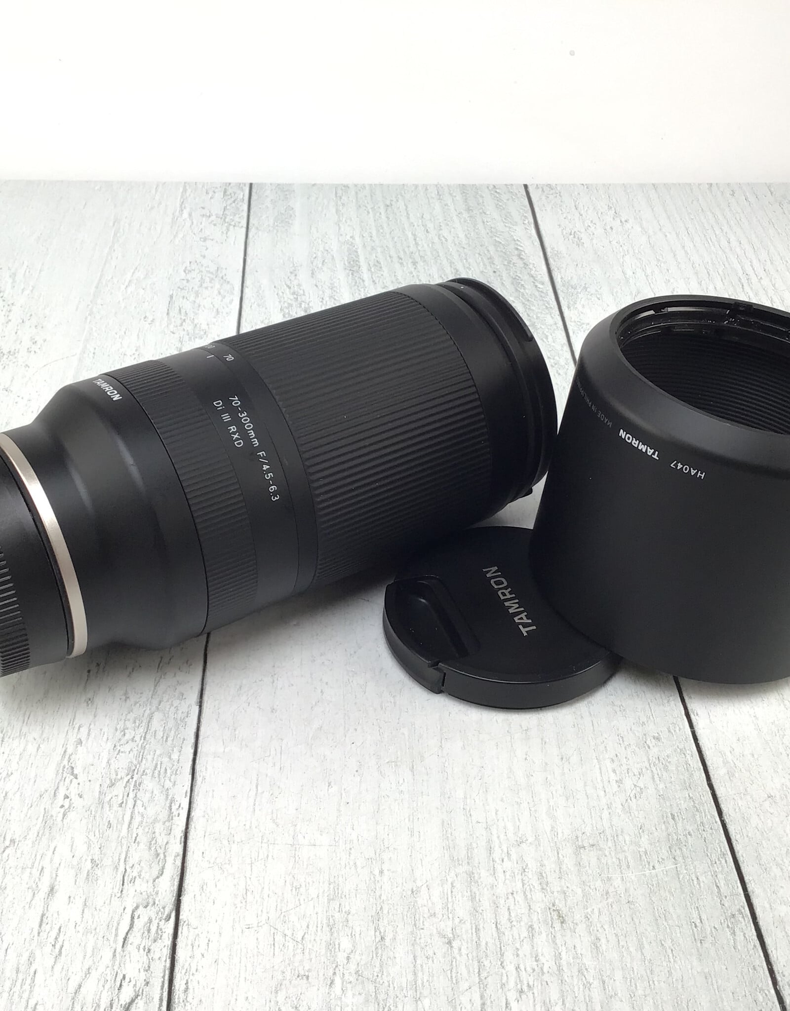 TAMRON Tamron 70-300mm f4.5-6.3 Di III RXD Lens Used Good