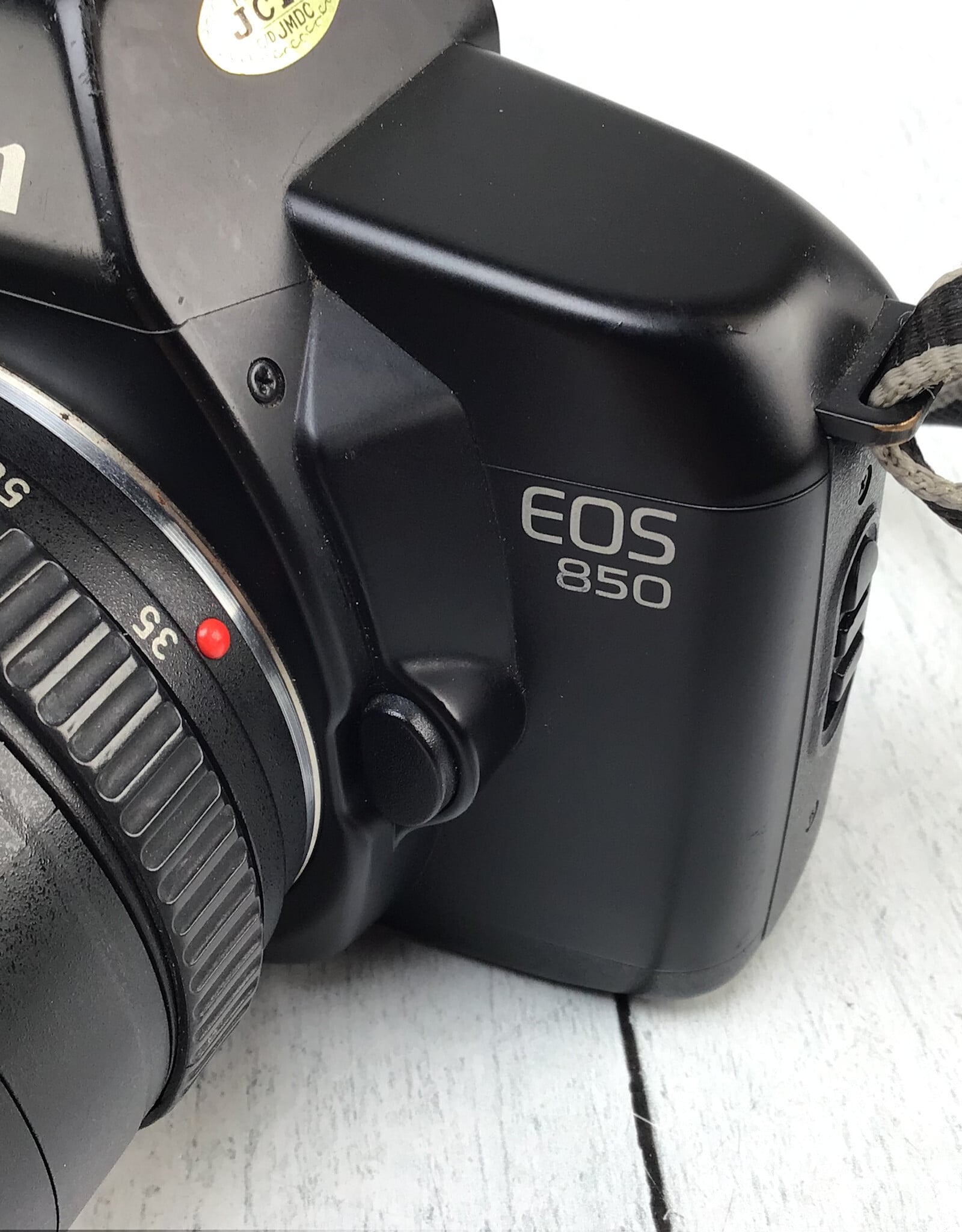 CANON Canon EOS 850 Film Camera w/ 35-70mm Used Good