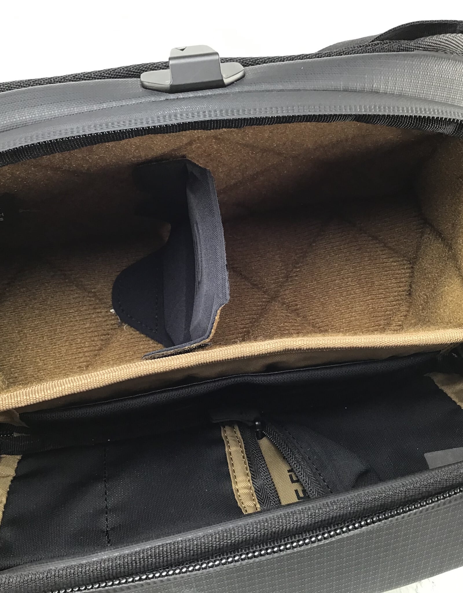 Nomatic Peter McKinnon Nomatic 8L Sling Bag Used Good