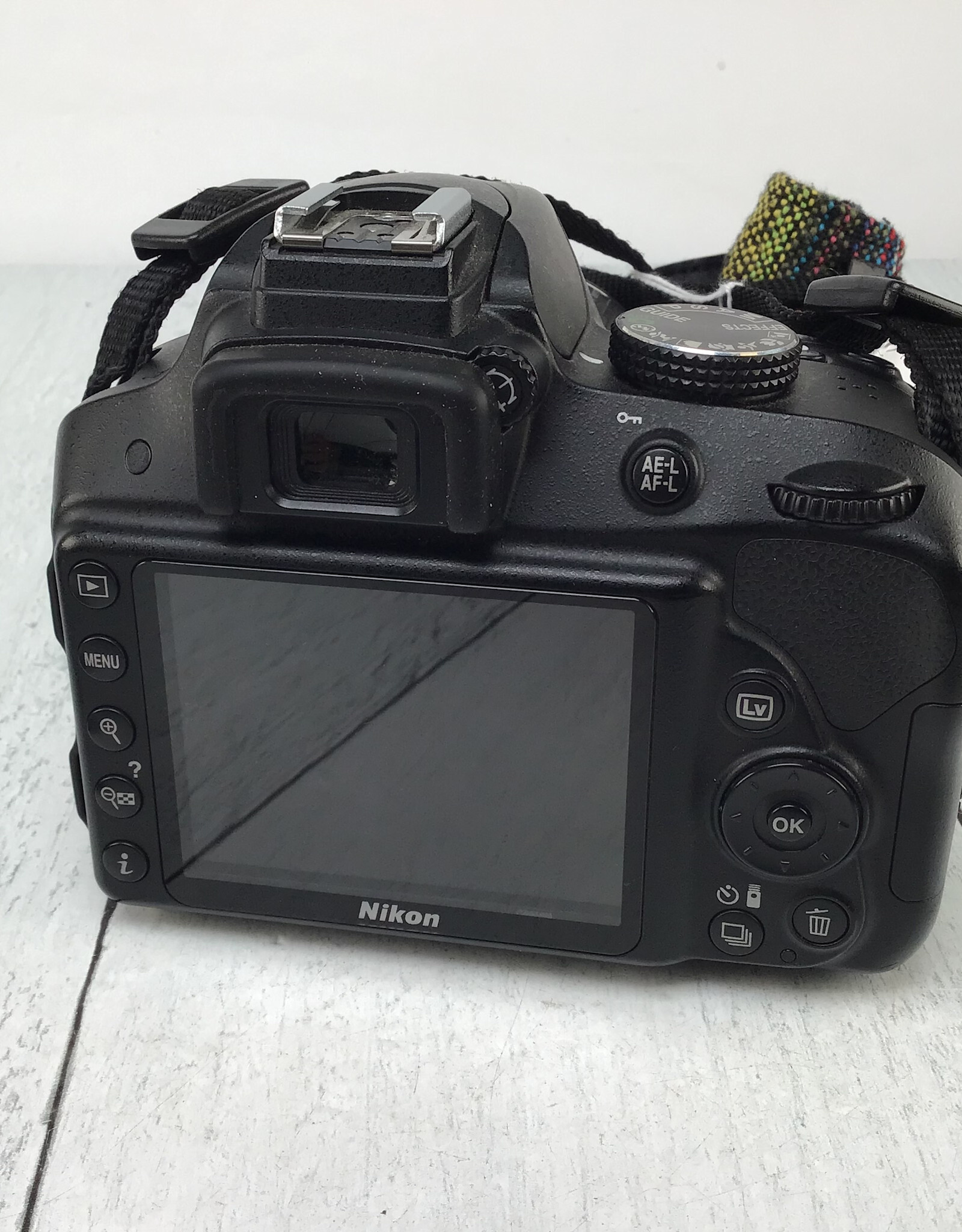 NIKON Nikon D3300 Camera w/ 18-55mm VR Used Good