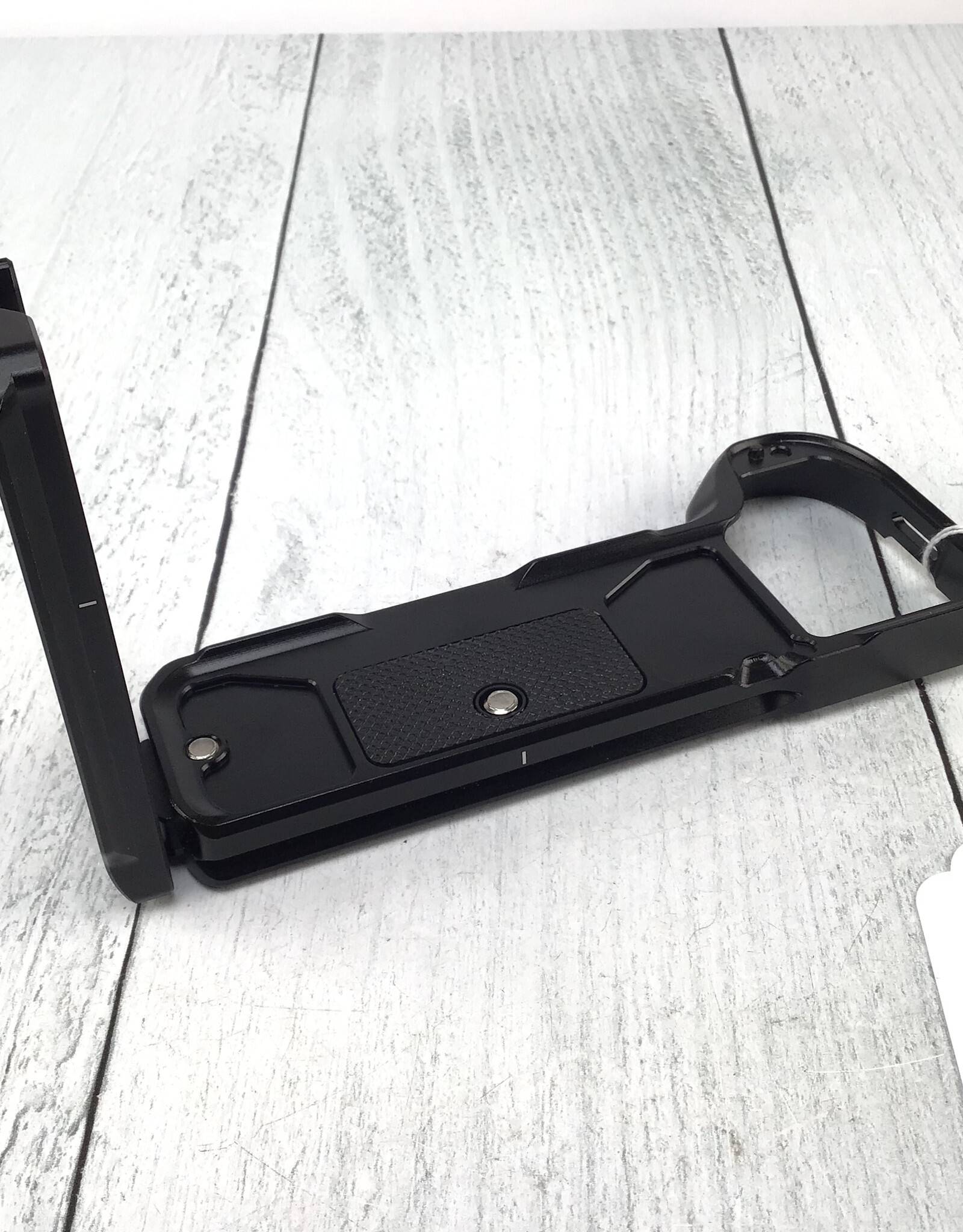 SmallRig SmallRig L Bracket for Fuji GFX100S Used Good