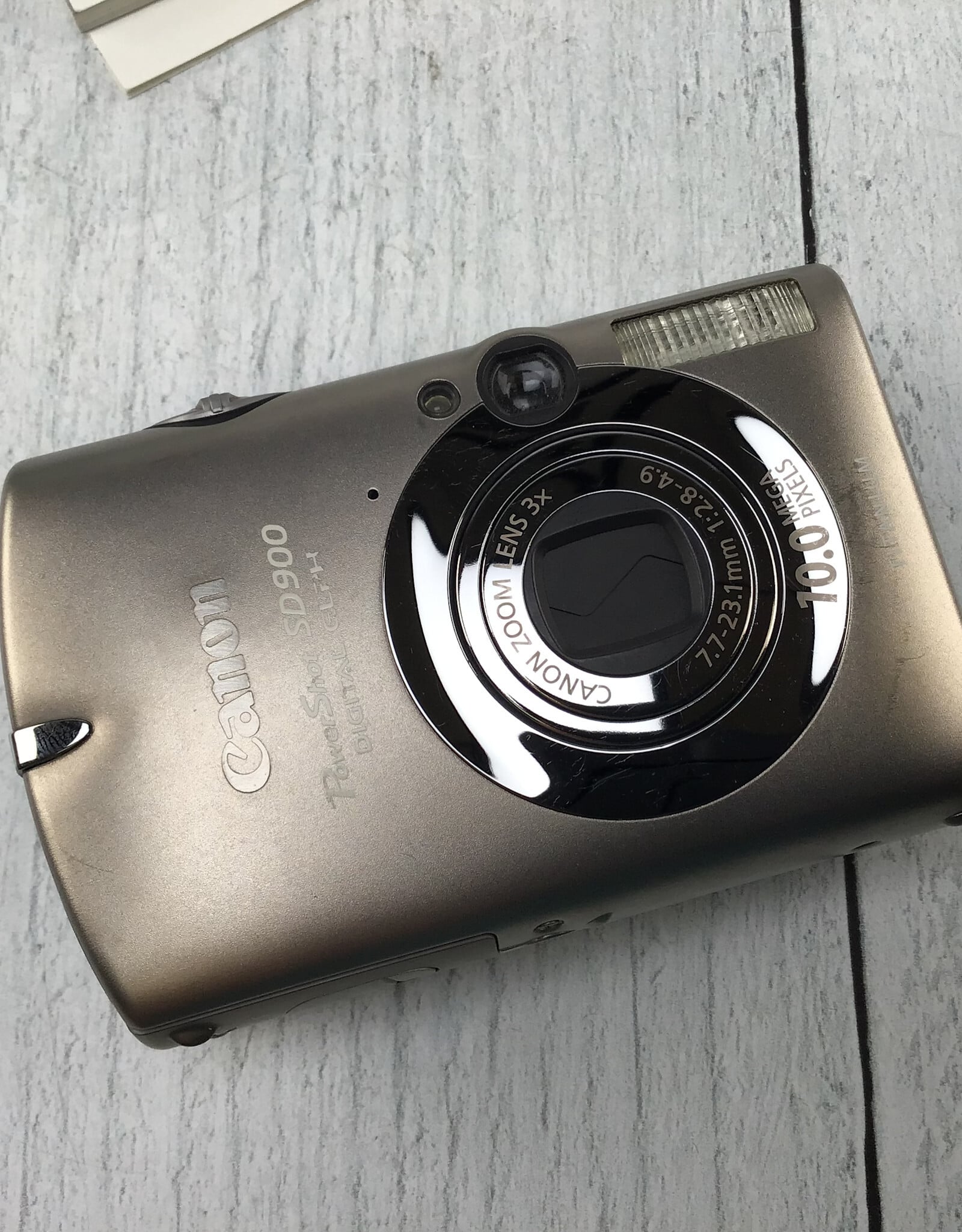 CANON Canon PowerShot SD900 Elph Camera in Box Used Good